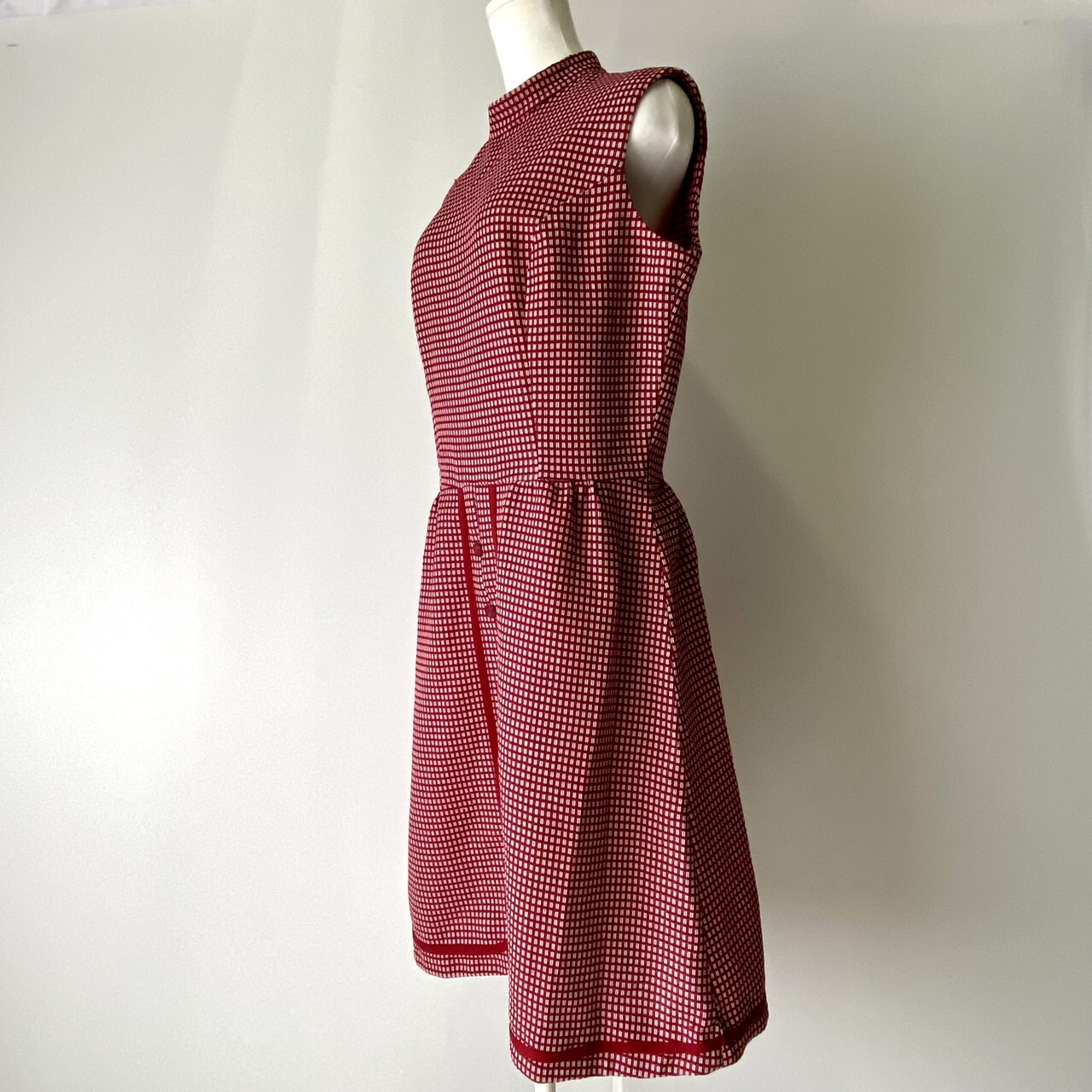 Usa製 70年代 レッド 飾りボタン チェック柄 レトロ フレアワンピース レディースl相当 古着 赤色 ひざ丈 ヴィンテージ ビンテージ ワンピース Sa Cave 古着屋 公式 古着通販サイト 夏物最大50 Off開催中