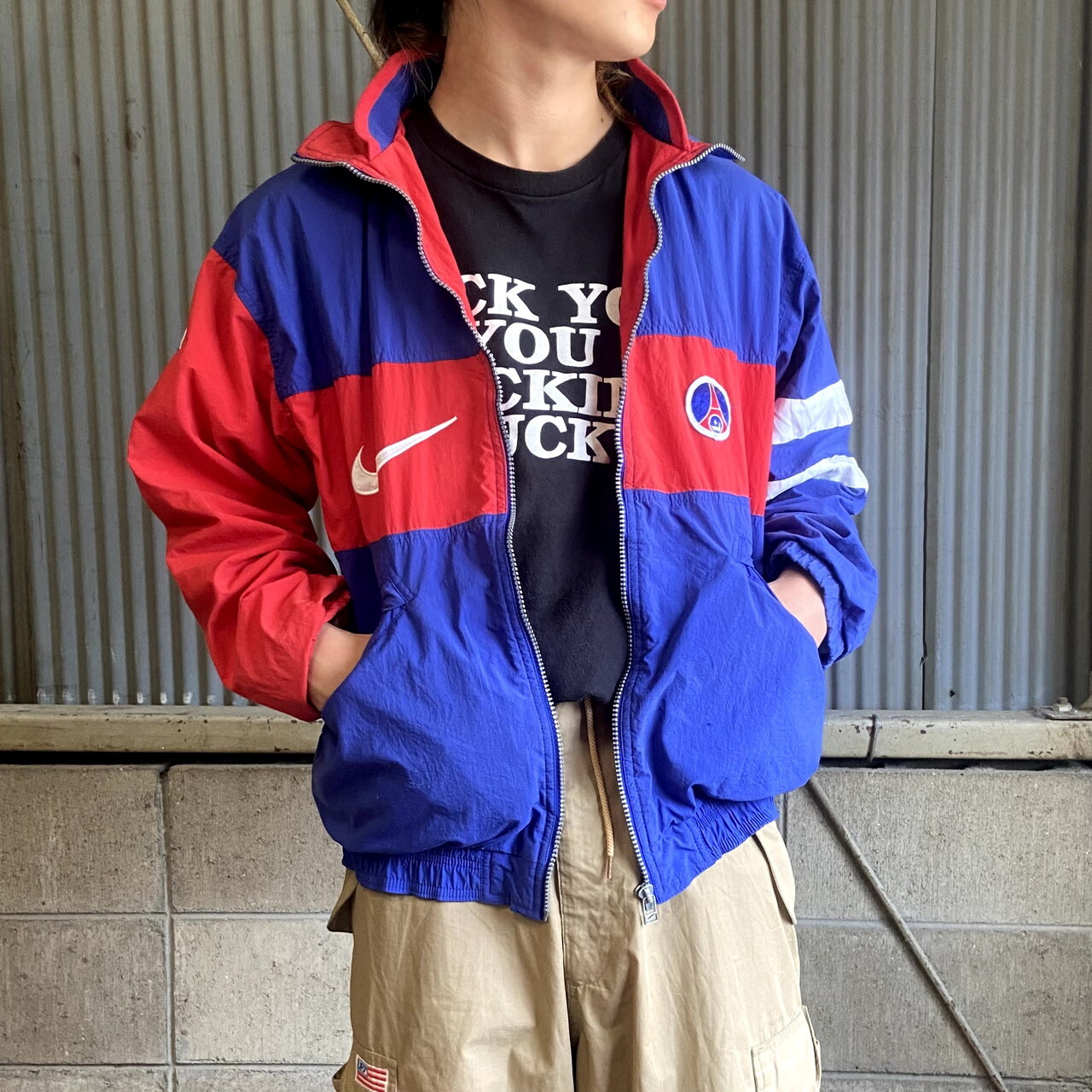 90年代 Nike Premier ナイキ Psg パリサンジェルマン ロゴワッペン ナイロンジャケット メンズm相当 古着 90s ヴィンテージ ビンテージ 切り替え トリコロールカラー スウォッシュロゴ刺繍 ナイロンジャケット All15 Cave 古着屋 公式 古着通販サイト