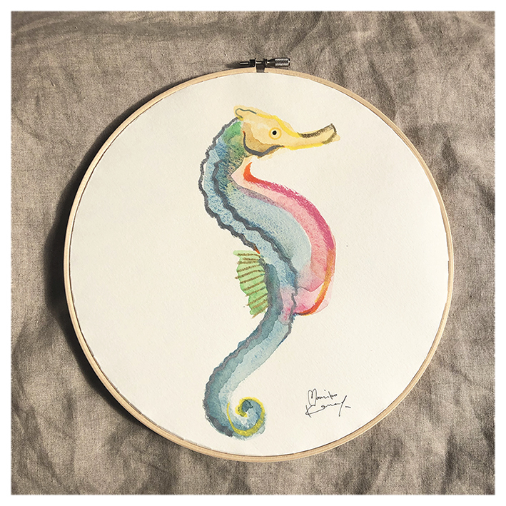 カマダマミコ 刺繍枠イラスト原画 Seahorse Lサイズ Sunsun