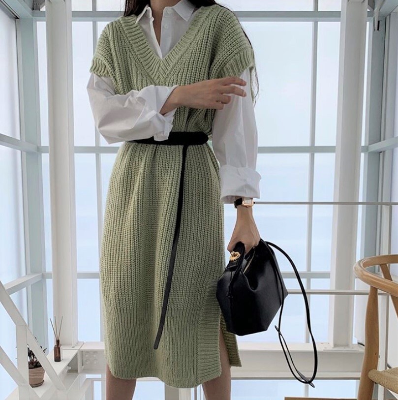 Vネックロングニットワンピースとシャツのセットアップ 415 Lurila