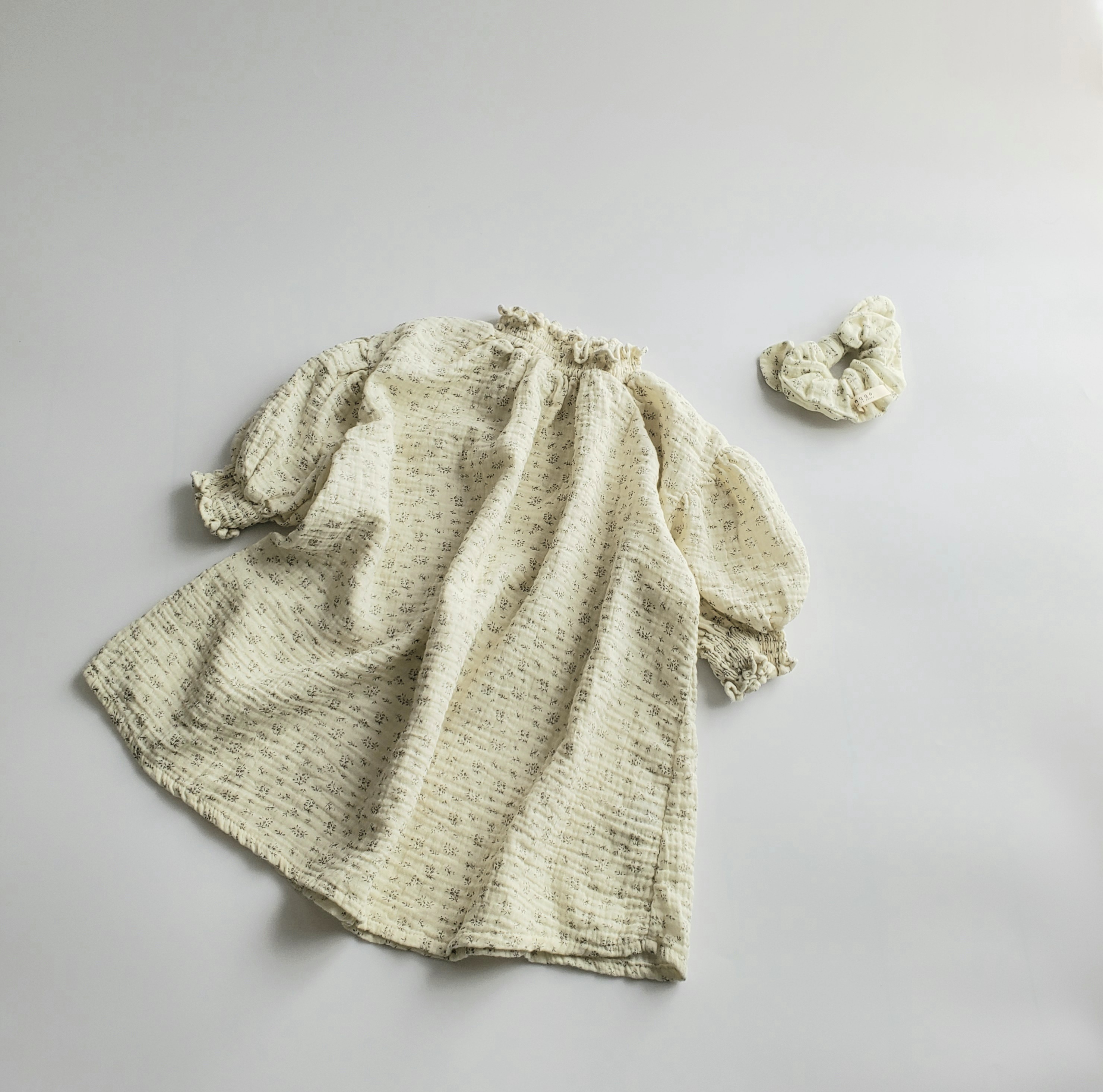 即納 Watercolorシャーリングワンピース Anggo Cuclo きゅくろ 韓国子供服ネットショップ