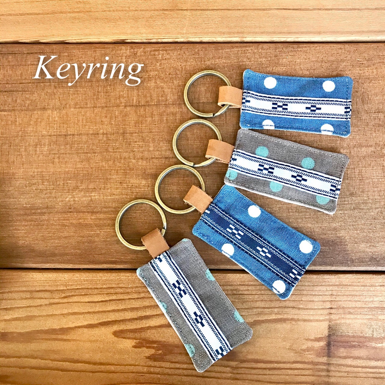 名称 特定の場所 キーホルダー7 車庫のかぎ 愛車のかぎ デスクのかぎ 金庫のかぎ Maruhira 丸平おみやげ店 石垣島 ハンドメイドの名前 キーホルダーやミンサーテープのお店