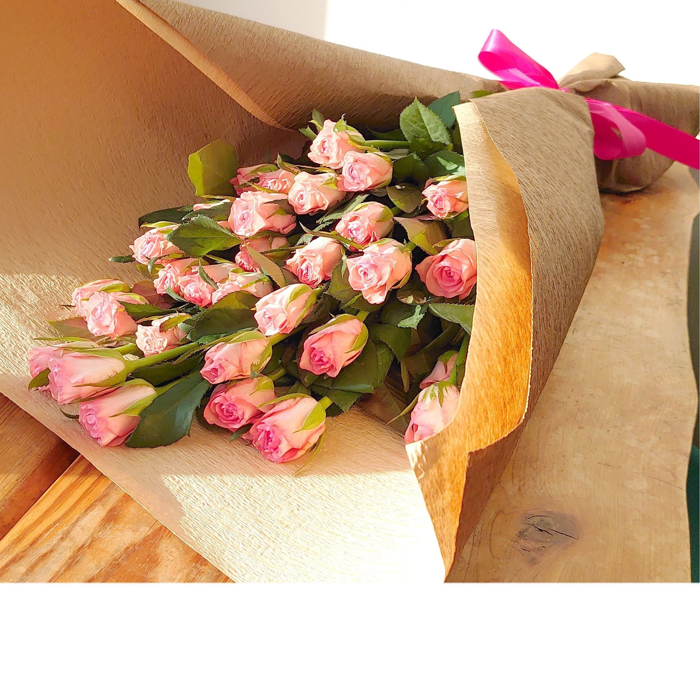 国産 ピンクバラ 品種はこちらにお任せ花束ラッピングあり ３０本 Jp Farmers Com