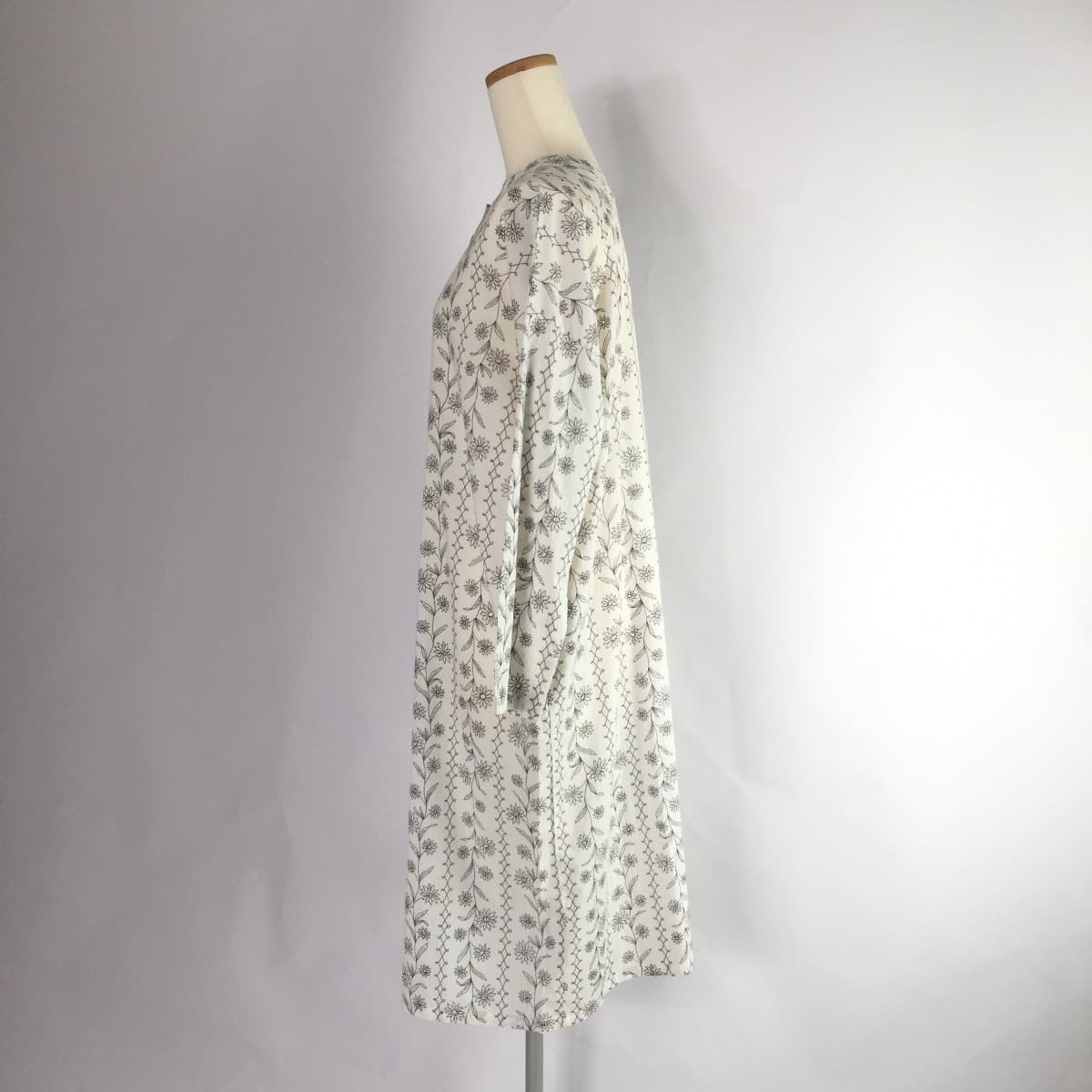 Ohana オハナ 花柄ロングワンピース コットン 前開き 長袖 白 羽織り フクル ファッションブランドユーズドセレクトショップ