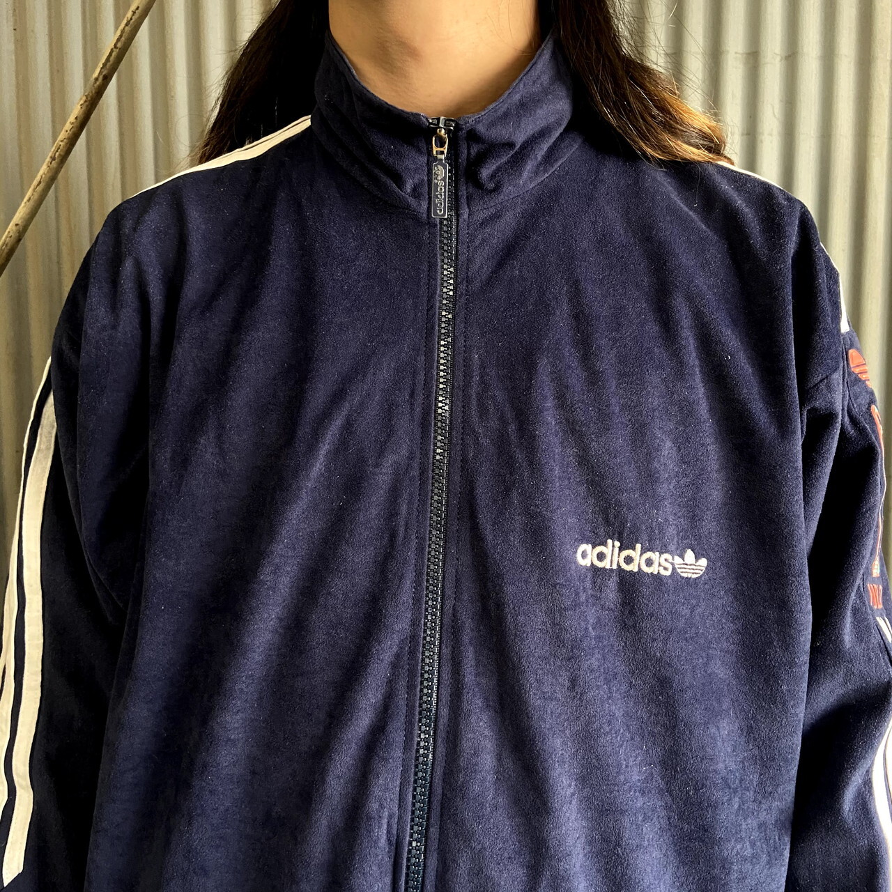 80 90年代 フランス製 Adidas アディダス ベロアジャージ One World メンズl相当 古着 トラックジャケット 80s 90s ヴィンテージ ビンテージ ネイビー 紺色 袖ライン ジャージ トラックジャケット Cave 古着屋 公式 古着通販サイト