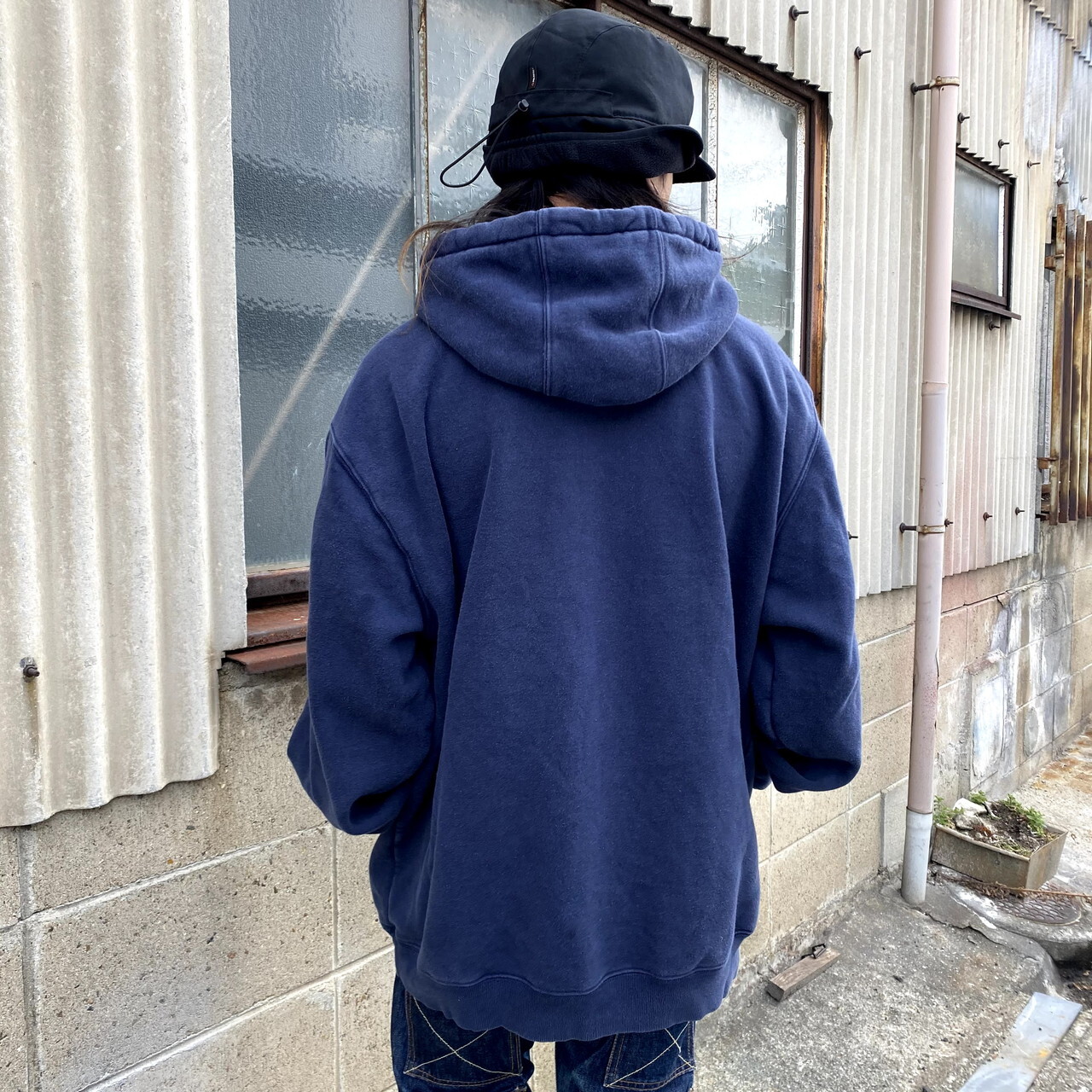 Carhartt カーハート ワンポイントロゴ プルオーバーパーカー メンズxl 古着 スウェットパーカー ネイビー 紺色 パーカー Cave 古着屋 公式 古着通販サイト