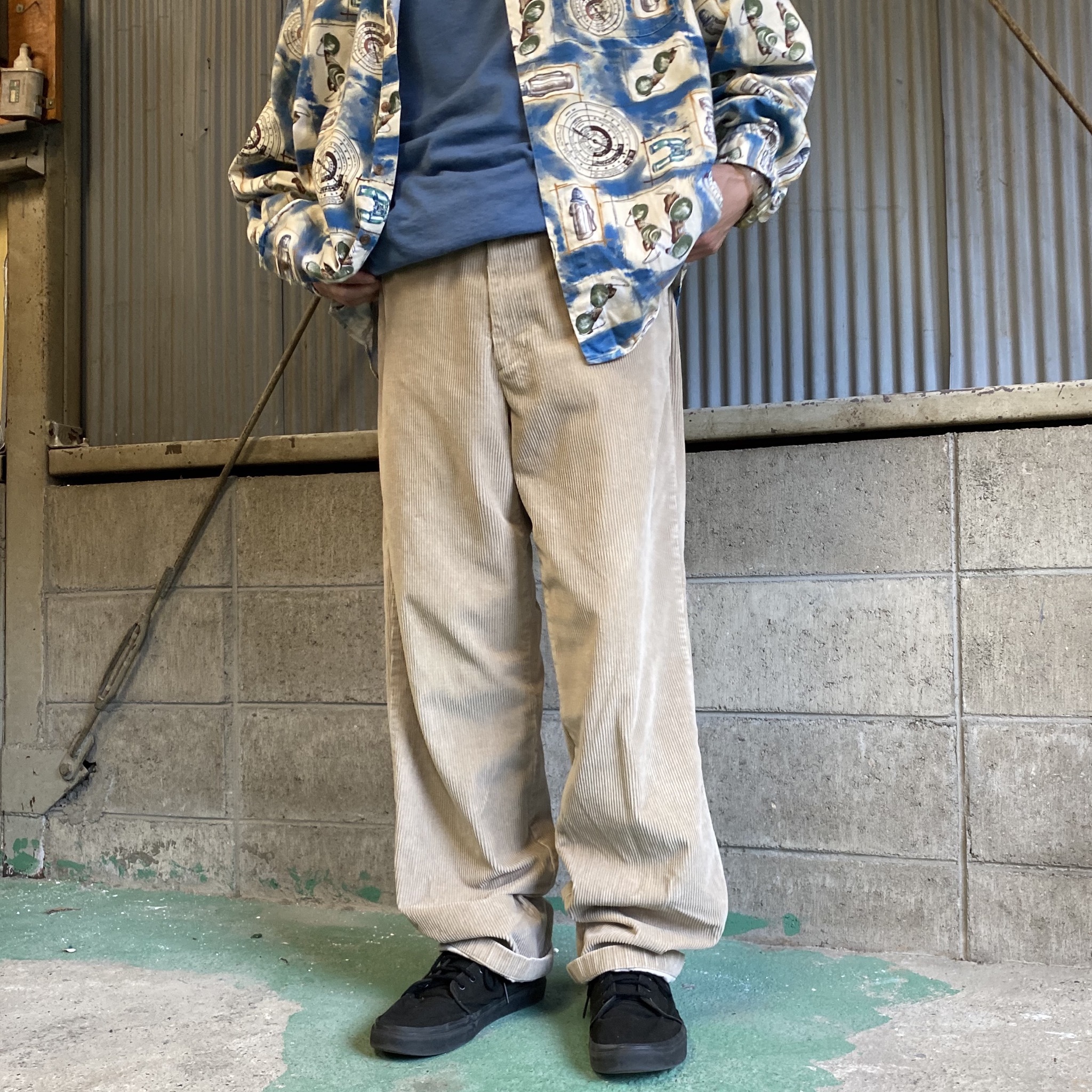 Dockers ドッカーズ 太畝 テーパード ワイド コーデュロイパンツ ベージュ メンズw34 古着 コーデュロイパンツ Cave 古着屋 公式 古着通販サイト