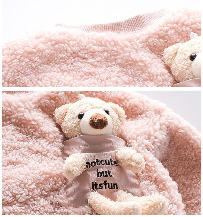 送料無料 3カラー ピンク 女の子 くま もこもこ ふわふわ プルオーバー スエット スウェット クマ ぬいぐるみ 子供 キッズ ベビー ジュニア 秋 冬 韓国 フワフワ モコモコ La Preference