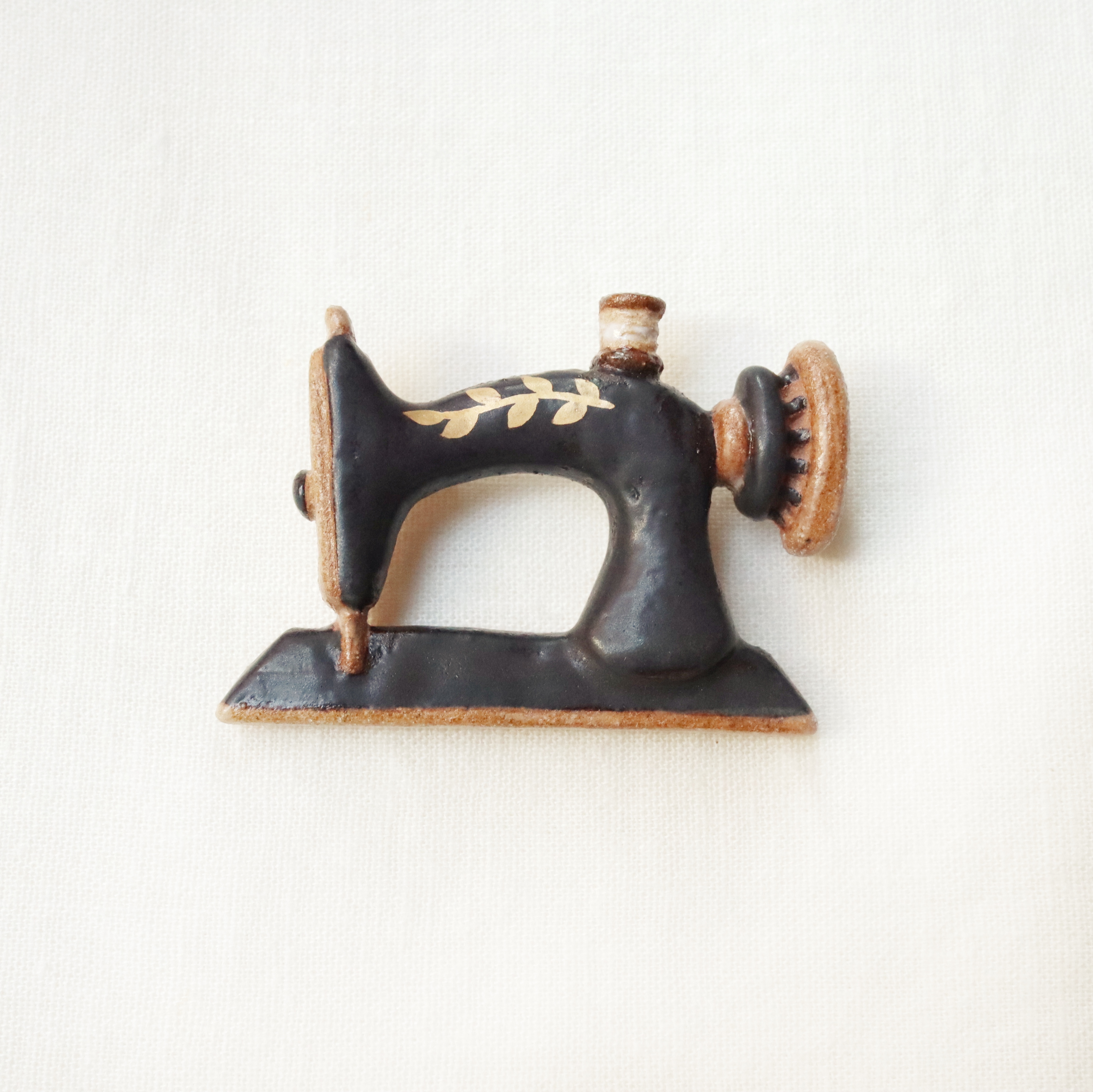 ブローチ アンティークミシン 伊藤三智 Michi Itou