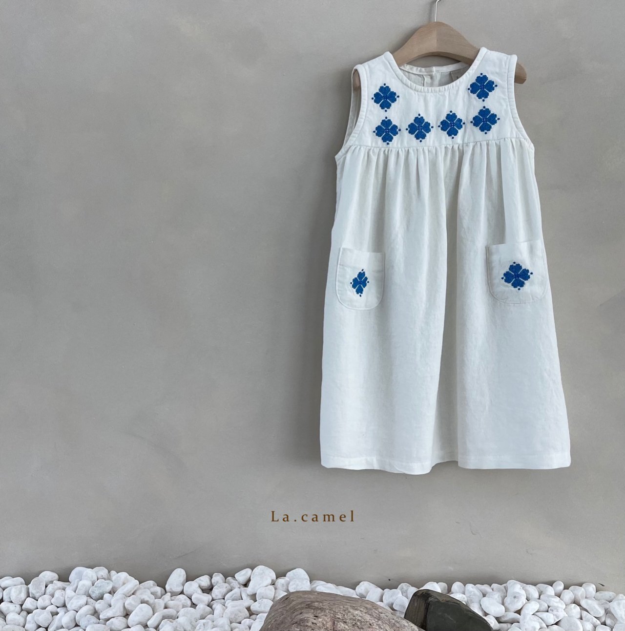 即納 La Camel Petit One Piece 韓国子供服刺繍ノースリーブワンピース 韓国子供服 海外子供服 Full Of フルオブ