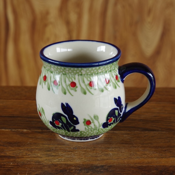 再入荷 新品 ポーランド食器 ポーリッシュポタリー マグカップ 0ml うさぎ 草むら 花 K67 Alc101 コーヒーカップ ボレスワヴィエツ陶器 Boleslawiec 動物 Flohmarkt フローマルクト