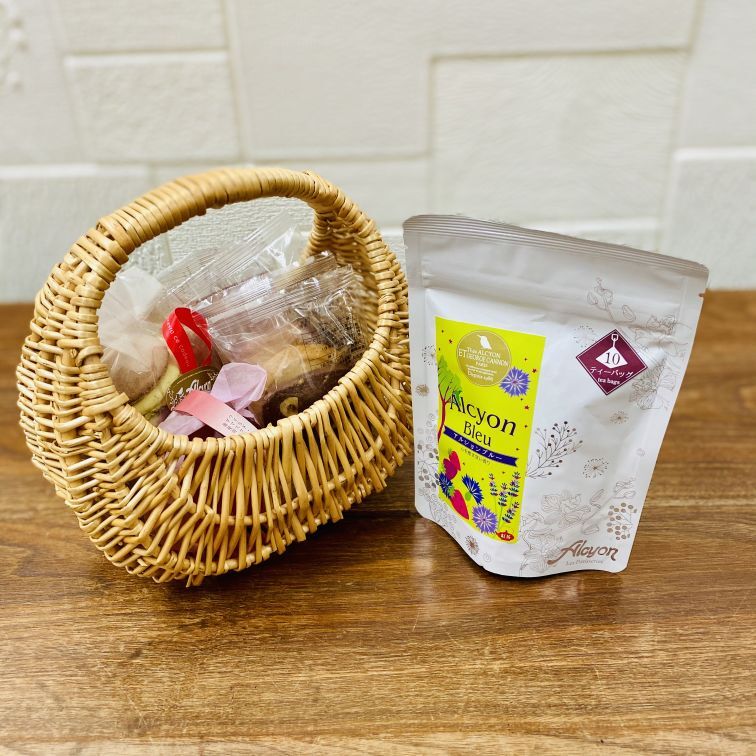 21母の日 柳バスケット エコバッグ付き 焼き菓子と紅茶のギフトセット Anjou Alcyon