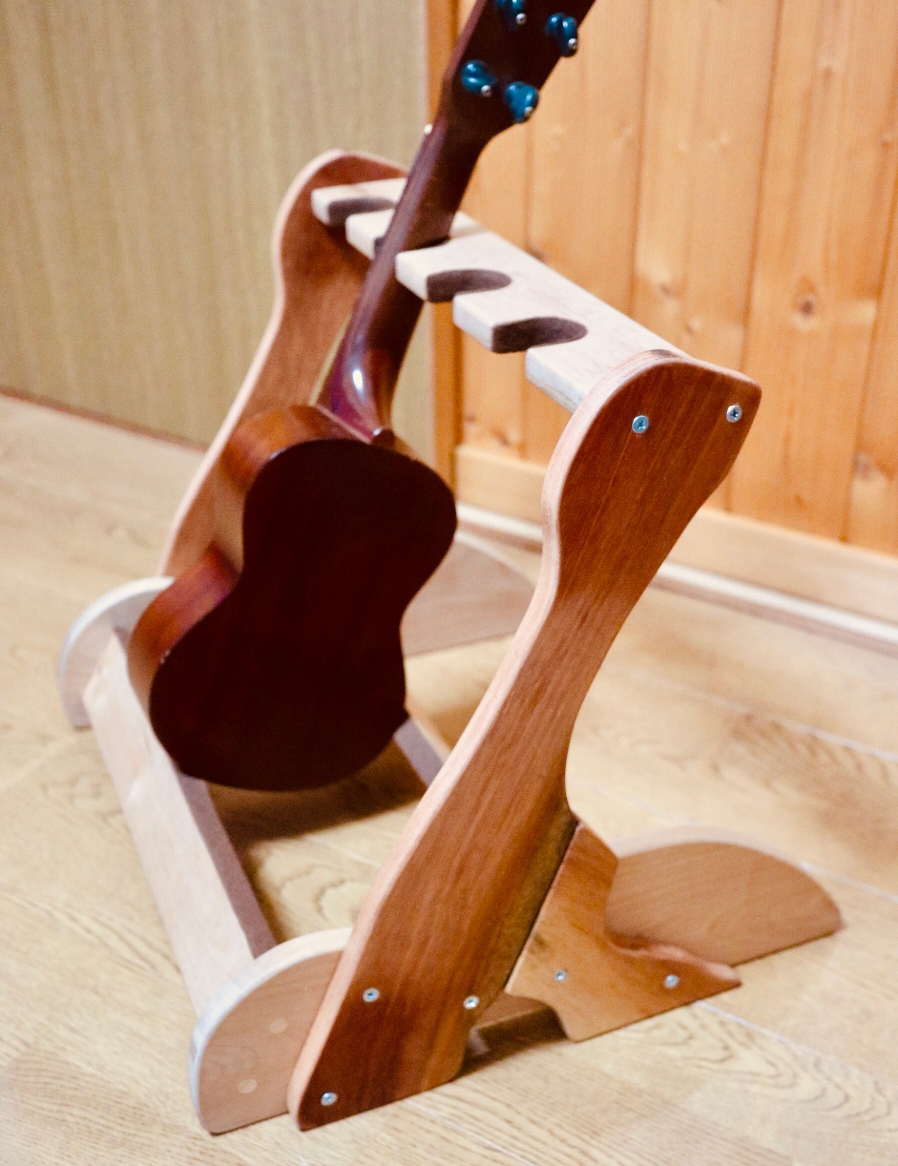 手作り木工 ウクレレスタンド 古材 ４本掛け 手作り木工 レスポーラー夢工房