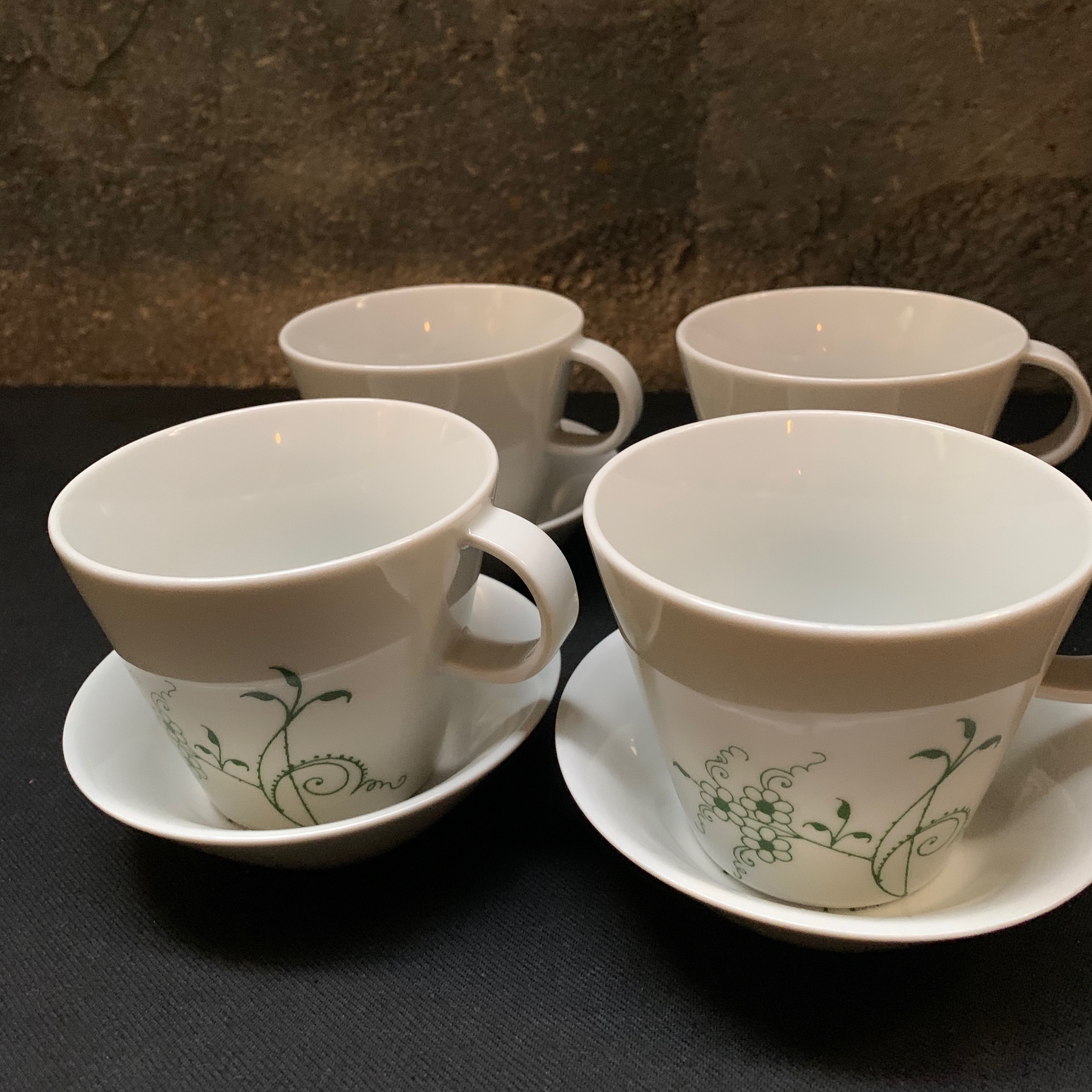 当店限定販売 Side サイドバイサイド ティーラック コーヒーカップラック オーク材 Side By 食器棚 Labelians Fr