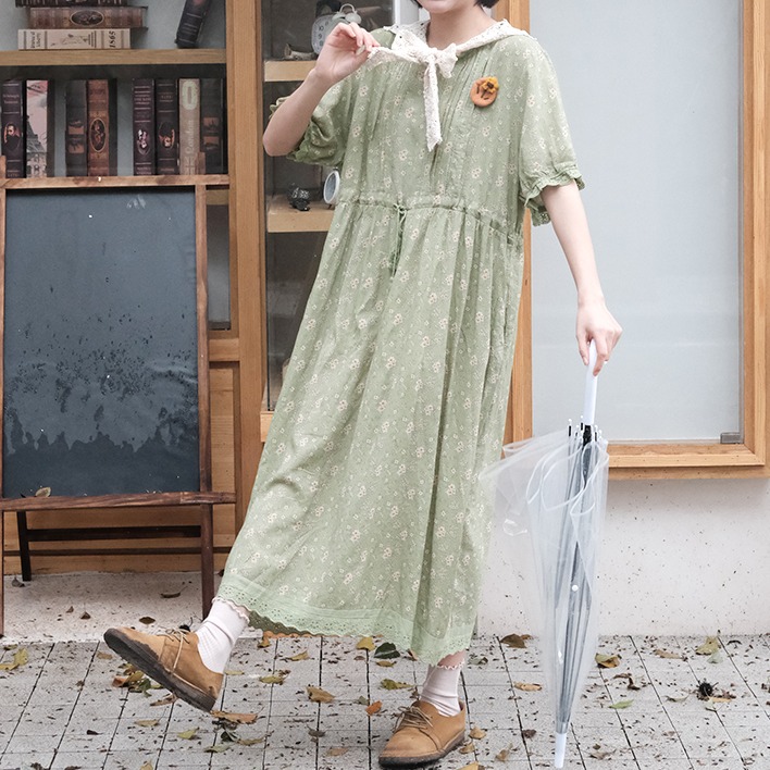 レトロ小花柄ワンピース 1549 Lehtia レフティア 淡色レトロなナチュラルスタイル