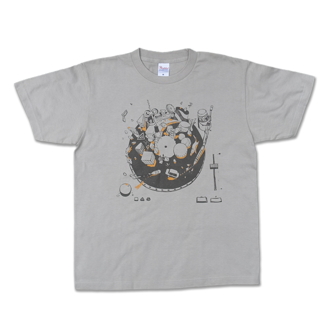 【残り僅か】sasakure.UK『トンデモ未来空奏図』Tシャツ シルバーグレー(メンズ) - 画像1