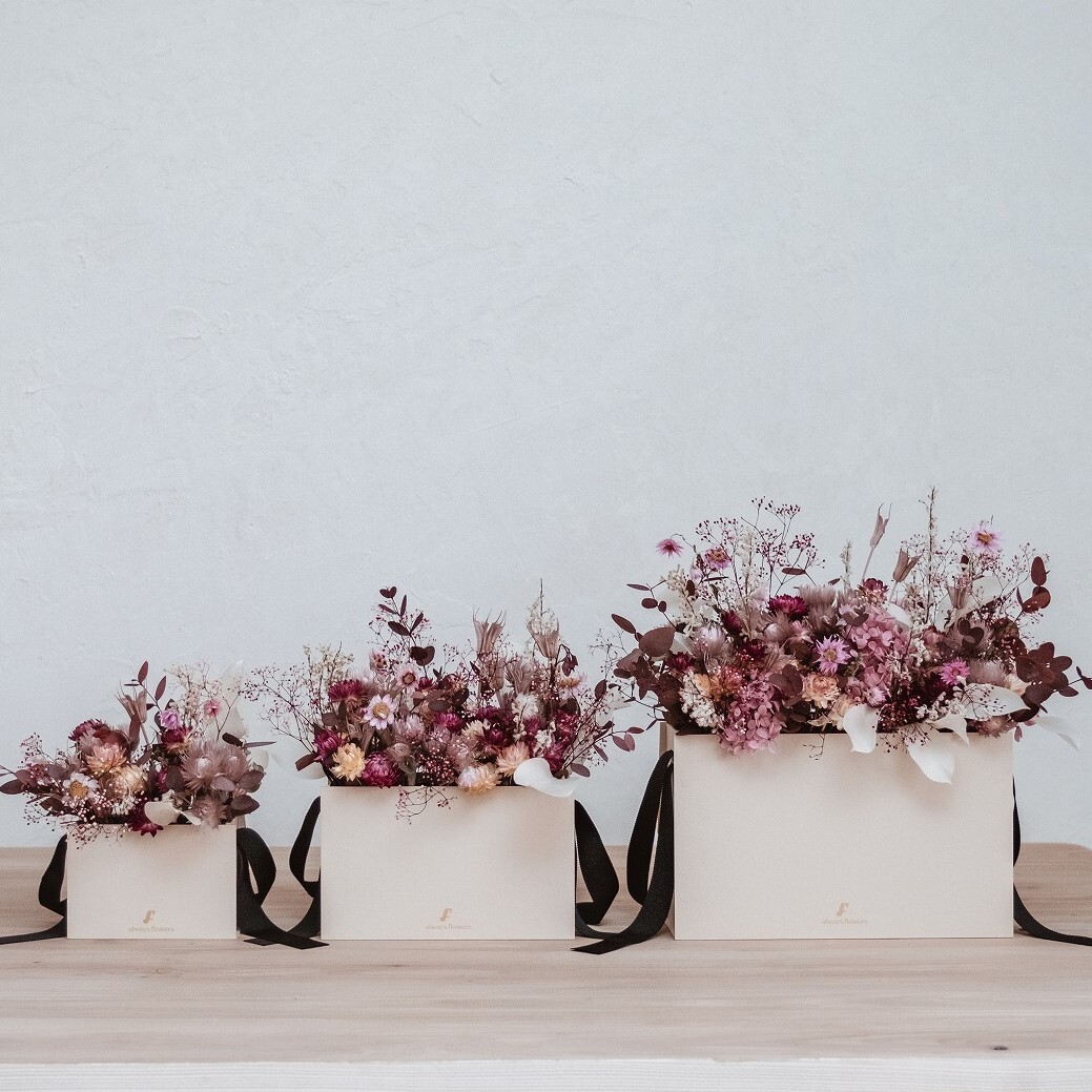 F Bag Arrangement Df Beige S フラワーバッグアレンジメント ドライフラワー ベージュ S Always Flowers By La Nature