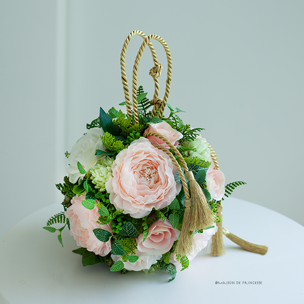 ブートニア付き 使用する花の種類 量によりお値段変動あり 納期約7日 10日 オーダーメイドボールブーケ メゾン ド プランセス