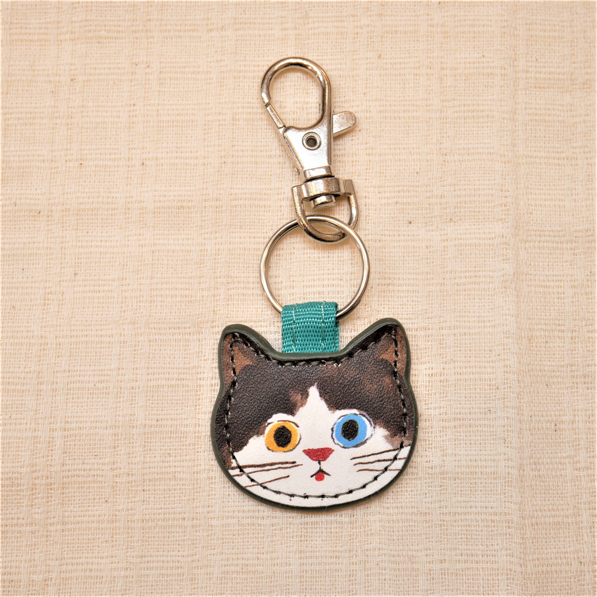 ねこのキーチャーム ハチワレ 雑貨屋elufe