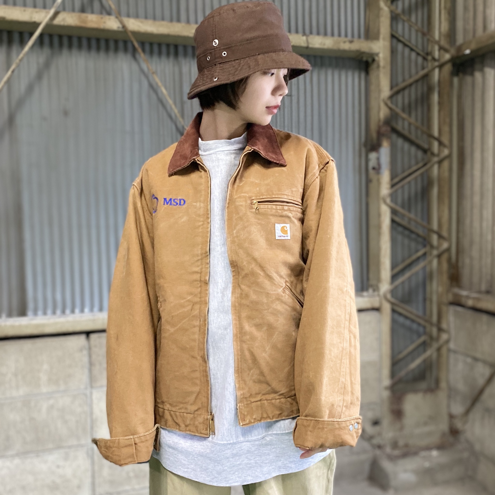 Usa製 Carhartt カーハート デトロイトジャケット ワークジャケット 企業ロゴ 刺繍 ダック地 ブランケットライナー ボルドー ブラウン 茶色 メンズl相当 古着 ワークジャケット Cave 古着屋 公式 古着通販サイト