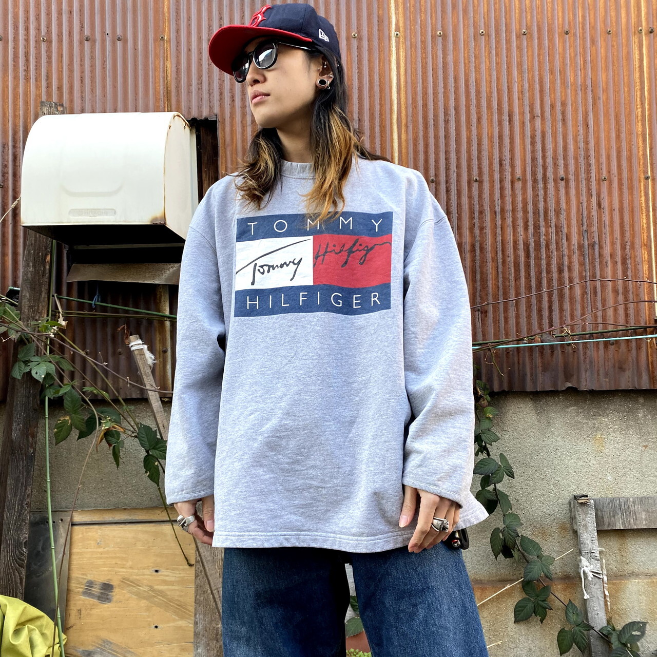 90年代 ビンテージ Usa製 Tommy Hilfiger トミーヒルフィガー ビッグロゴ プリントスウェット メンズxl 古着 トレーナー 90s ヴィンテージ グリーンライトグレー 灰色 スウェット Cave 古着屋 公式 古着通販サイト