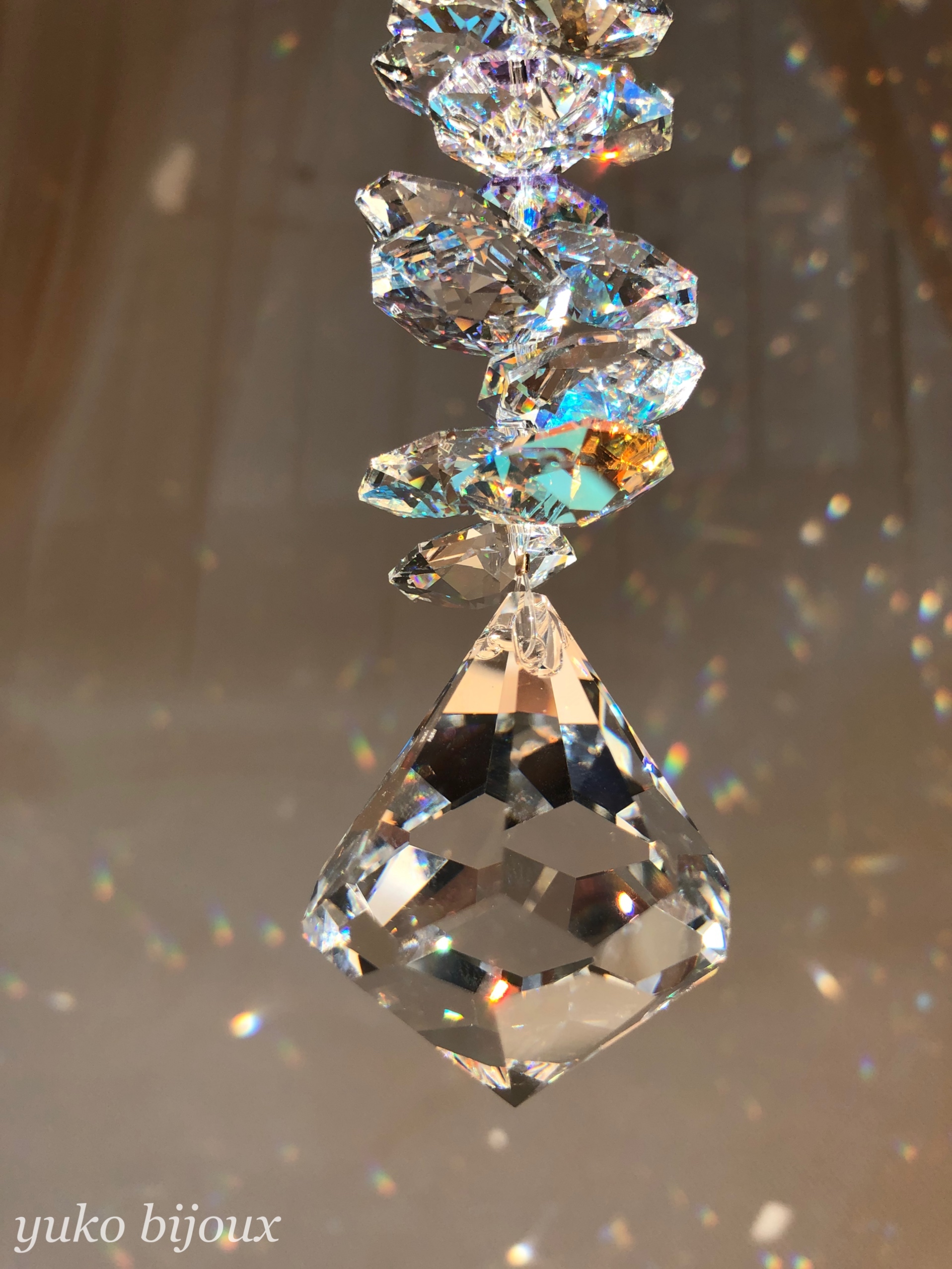 サンキャッチャースワロフスキー ムーン型スタンド(宇宙カラー)