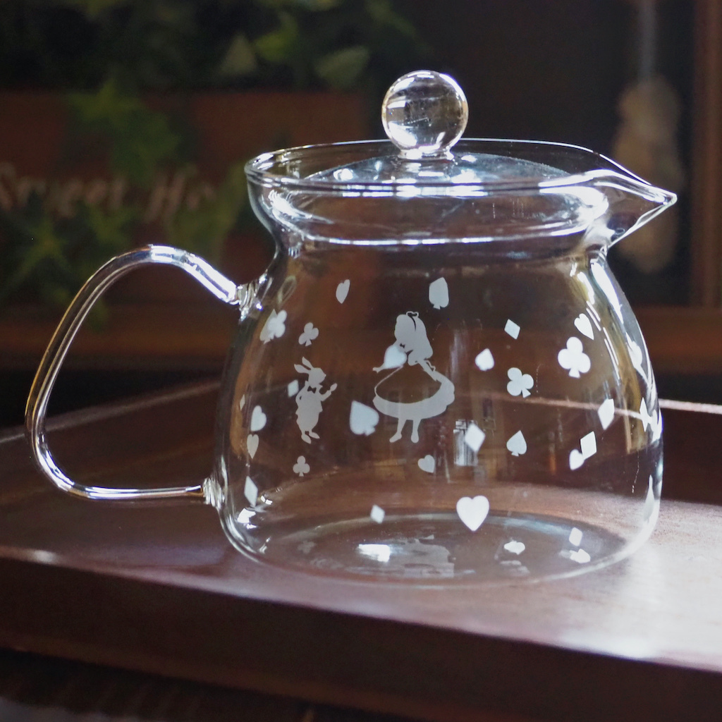 不思議の国のアリス アリス ウサギ ガラスティーポット 500ml Carvarium