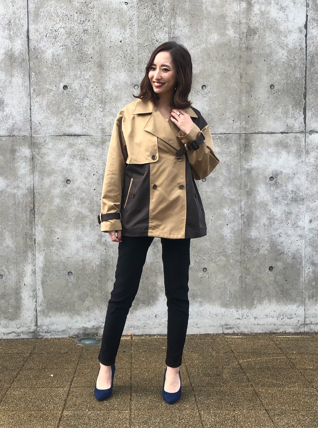 超軽量トレンチ バイカラーショートトレンチコート Leo 2111 Praia