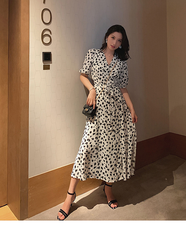 保障できる 英国発 Axparis ダルメシアン柄パフスリーブワンピース 全国宅配無料 Groupedmm Com