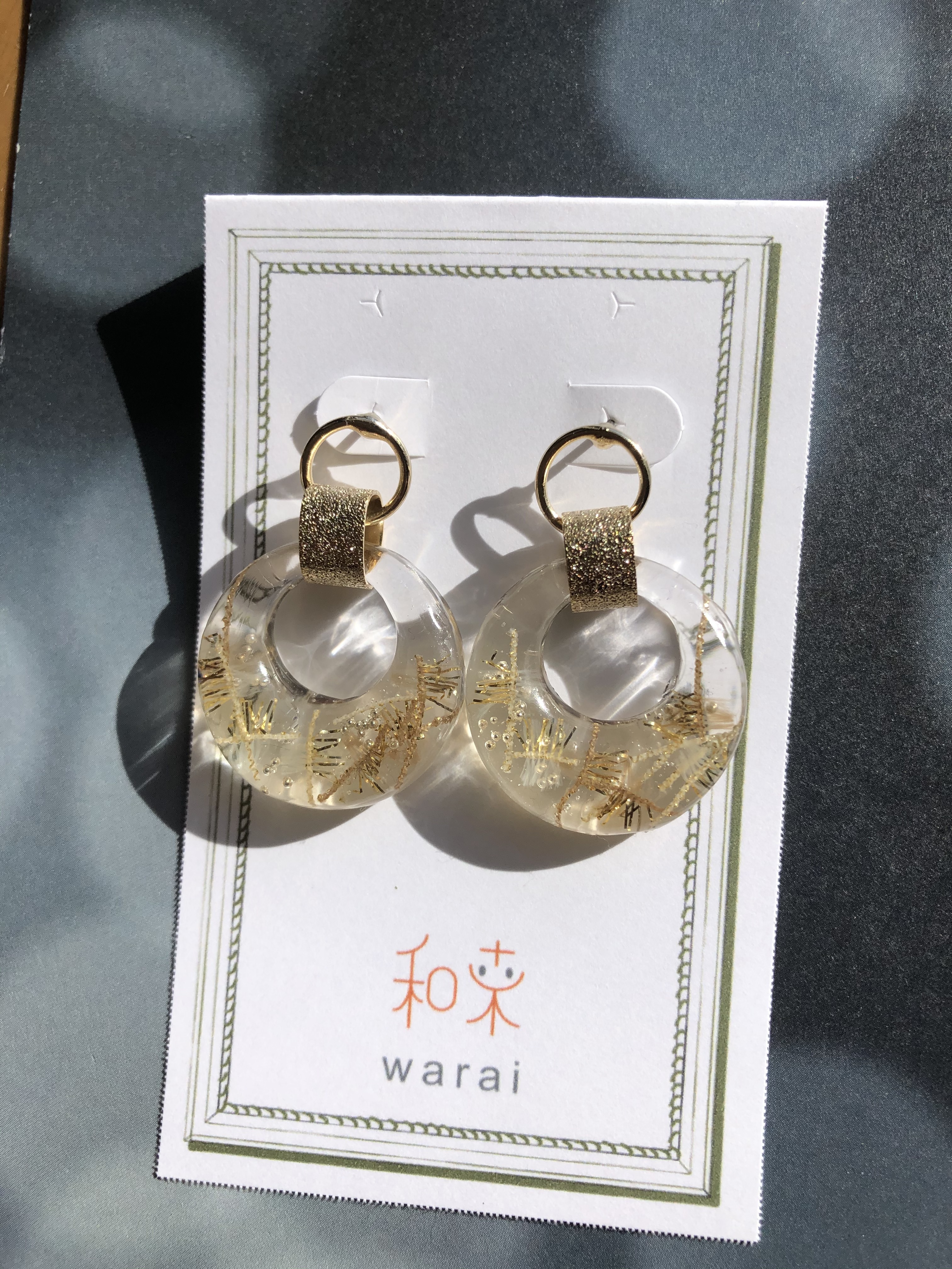 引き揃え糸のピアス Warai