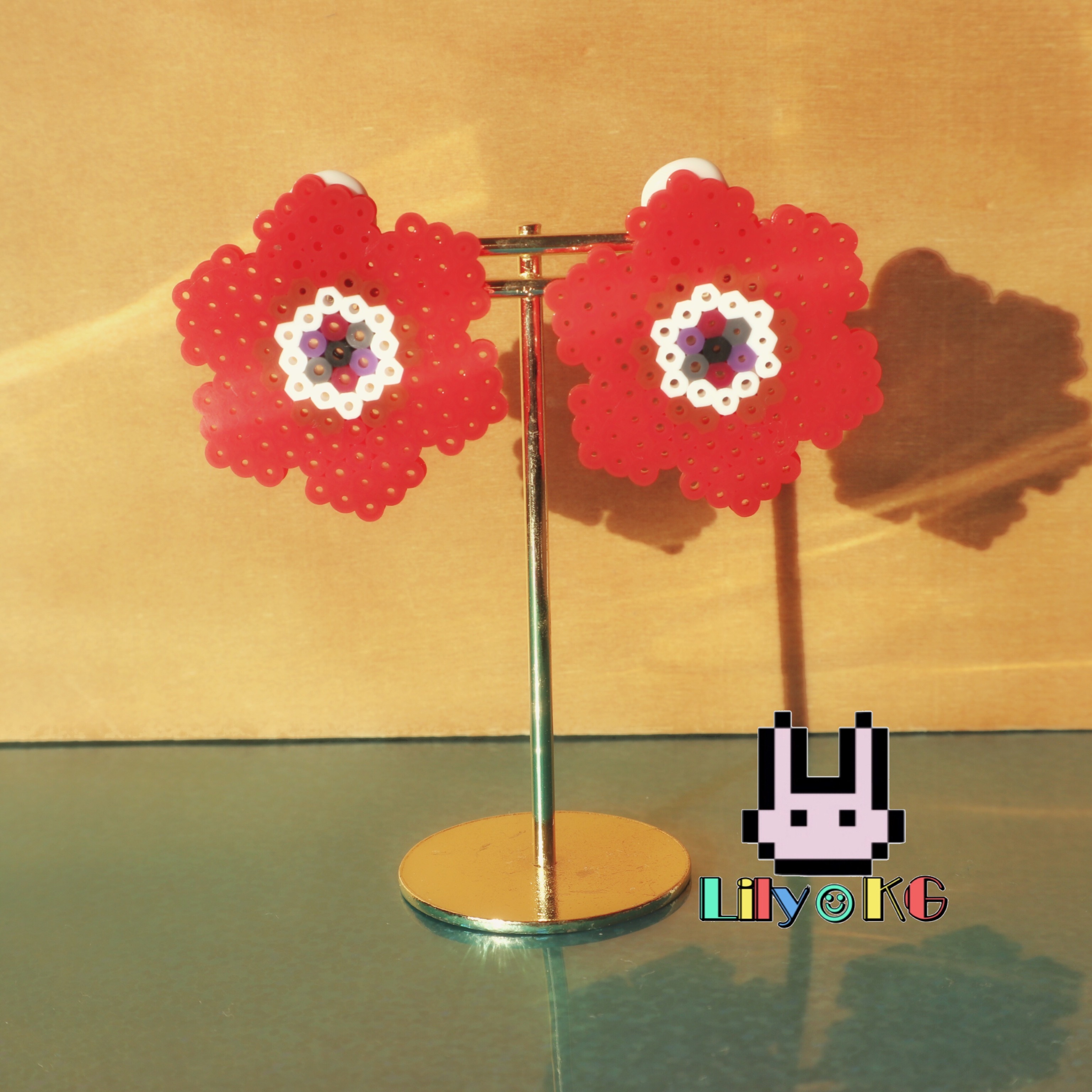 愛しのアネモネ イヤリング ドット絵 アイロンビーズアクセサリー Lily Kg