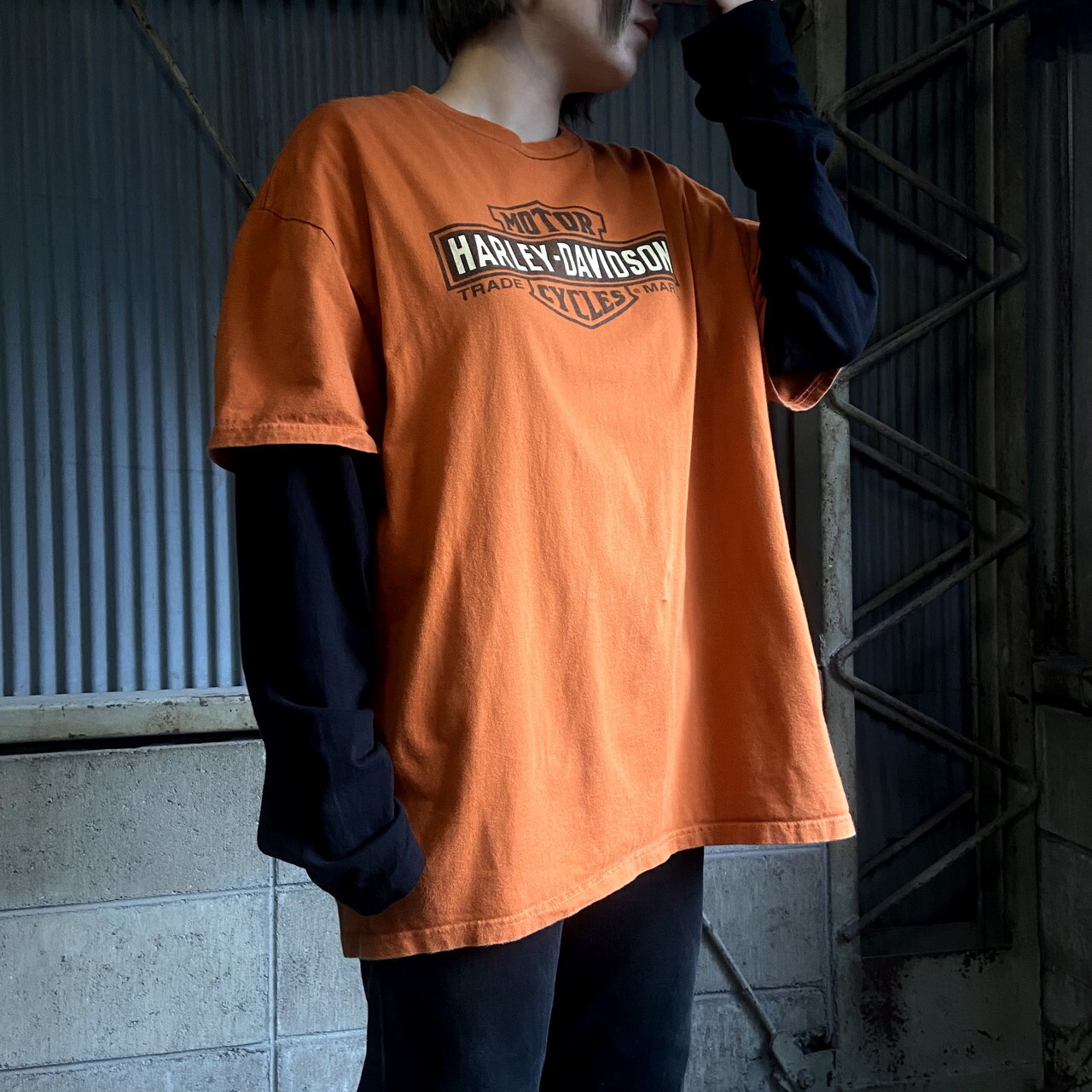 Harley Davidson ハーレーダビッドソン フロントロゴ バックプリント Tシャツ メンズxl相当 古着 モーターサイクル バイクtシャツ 両面プリント オレンジ Tシャツ All15 Cave 古着屋 公式 古着通販サイト 8 31まで 夏物最大50 Off開催中