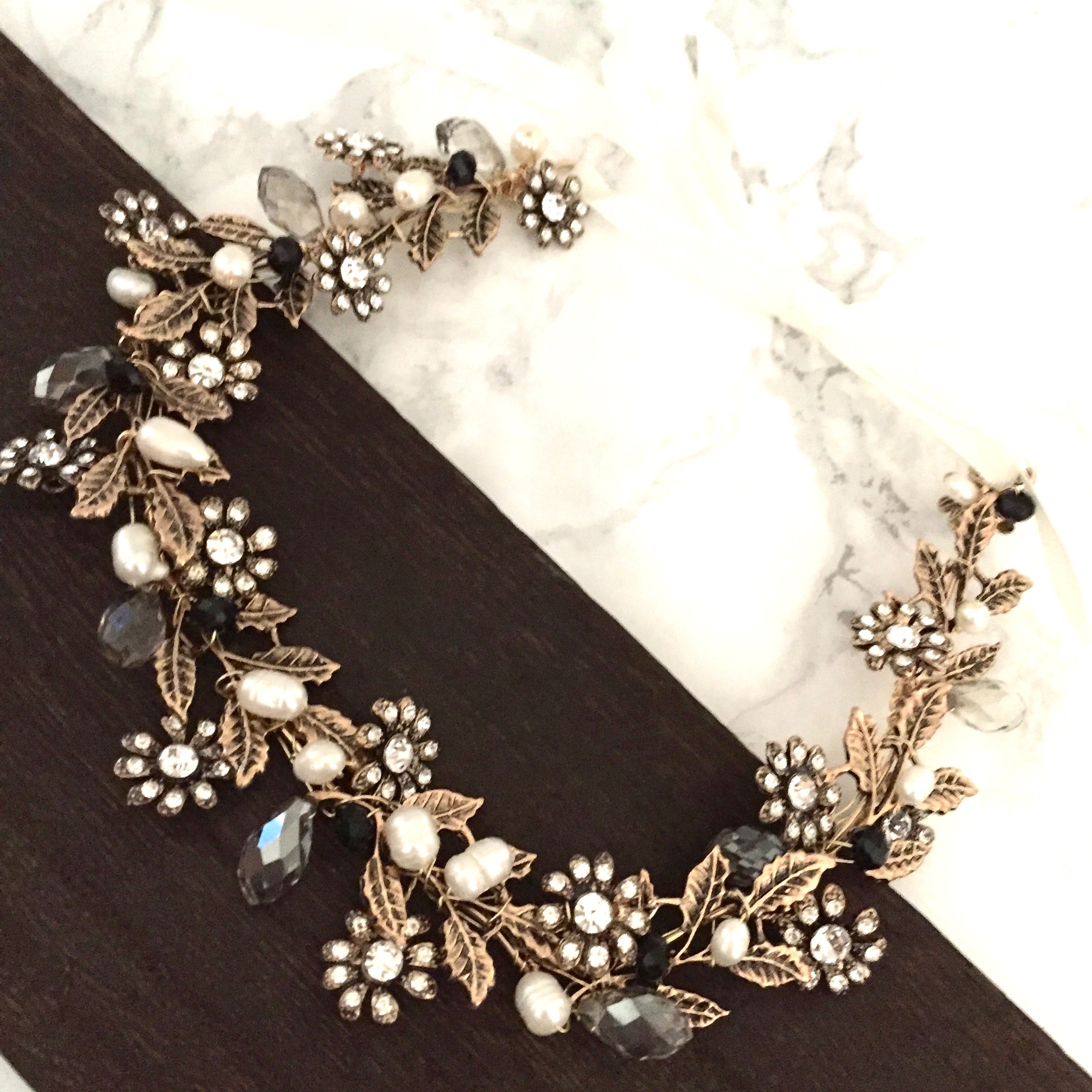 Pearl Black リボンカチューシャ Muguet Jewel オシャレな大人花嫁のウェディングアクセサリー 大ぶりピアス イヤリング