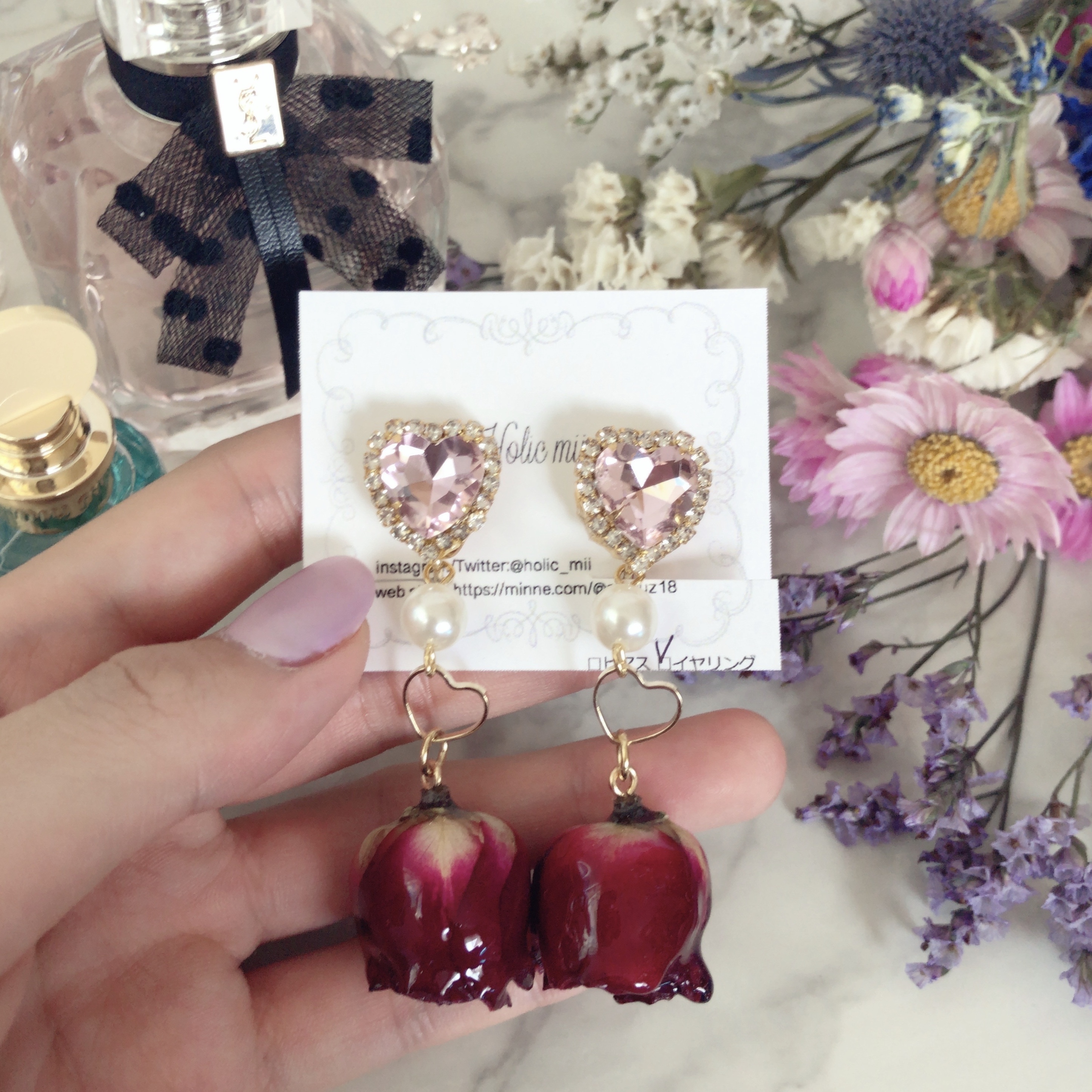 新作】薔薇球体レジン ホワイトレースピアス イヤリング タティング