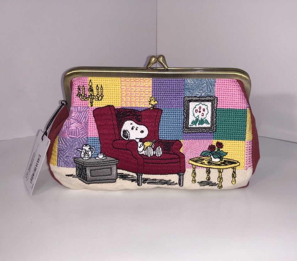 Peanuts Snoopy スヌーピー 畳刺繍がま口ポーチ ペンケース お部屋 スヌーピーのおへや N おすぬべや