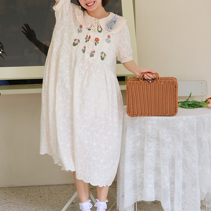 ボタニカル刺繍ワンピース 1698 Lehtia レフティア 淡色レトロなナチュラルスタイル