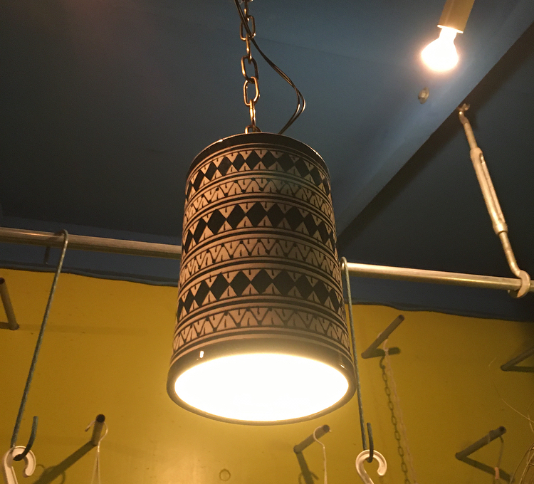 モロッコ陶器ランプシェードsafi 縦ﾄﾞｯﾄﾓﾉﾄｰﾝ Plusgardensshop