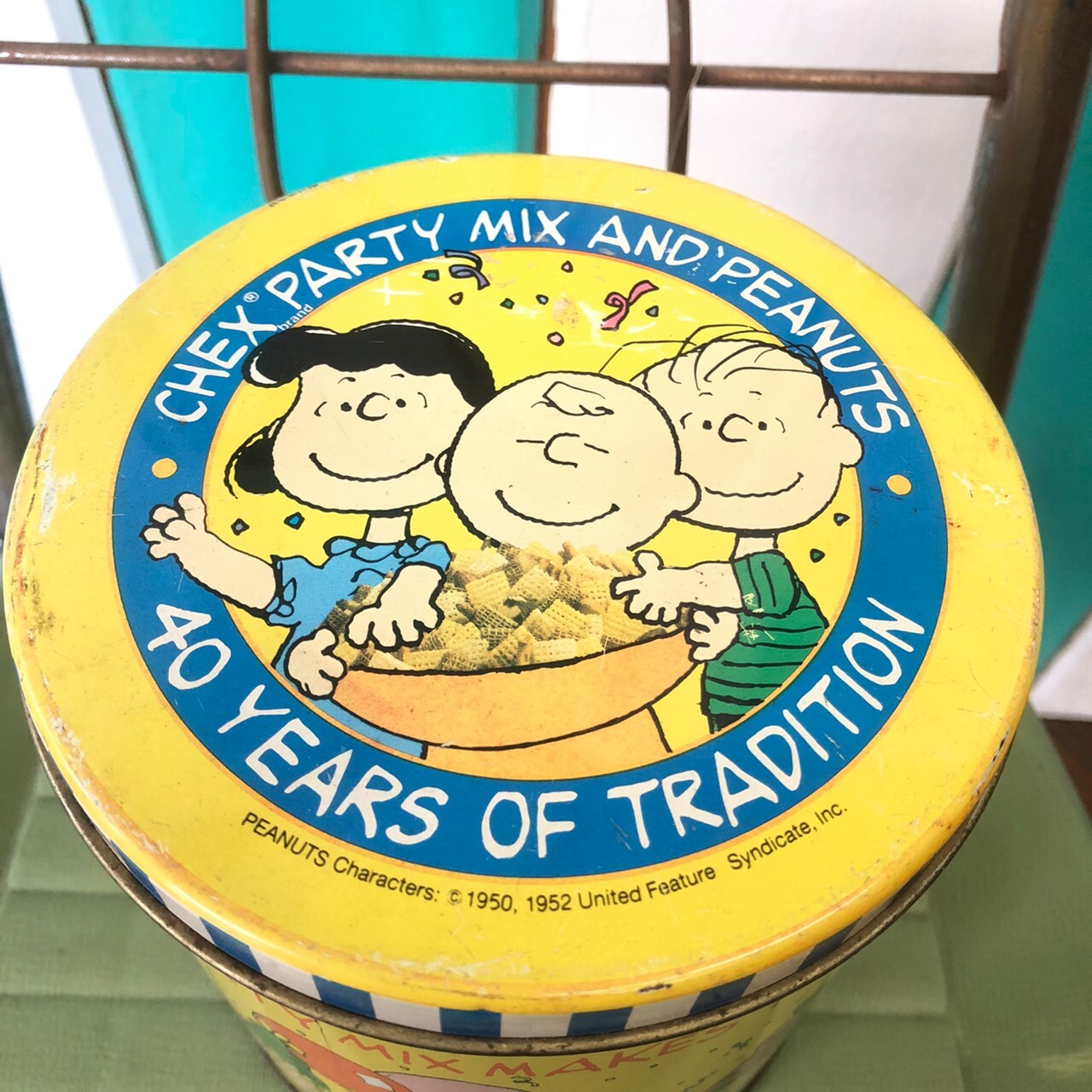 1990s Vintage Chex Peanuts Collaboration Can ヴィンテージ チェックスミックス ピーナツ スヌーピーコラボ お菓子缶 The Puppez E Shop ザ パペッツ松本 Webショップ 1990s Vintage Chex Peanuts Collaboration Can ヴィンテージ チェックスミックス ピーナツ スヌーピーコラボ お菓子缶 The Puppez E Shop ザ パペッツ松本 Webショップ