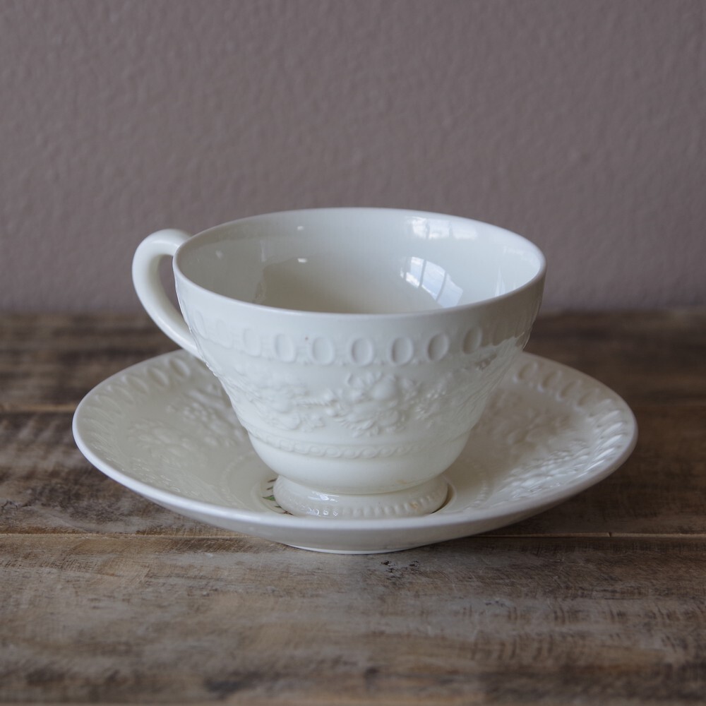 アンティーク 食器 ウェッジウッド ウェルズリー ティーカップ ソーサー レリーフ 花柄 0227 1 Wedgwood Wellesley Tintern ヴィンテージ イギリス レトロ 陶器 Flohmarkt フローマルクト