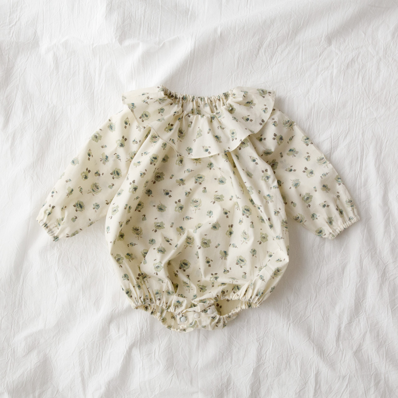 フリルスモックロンパース 70size ベビーと子供服の型紙 Sani Pattern Shop