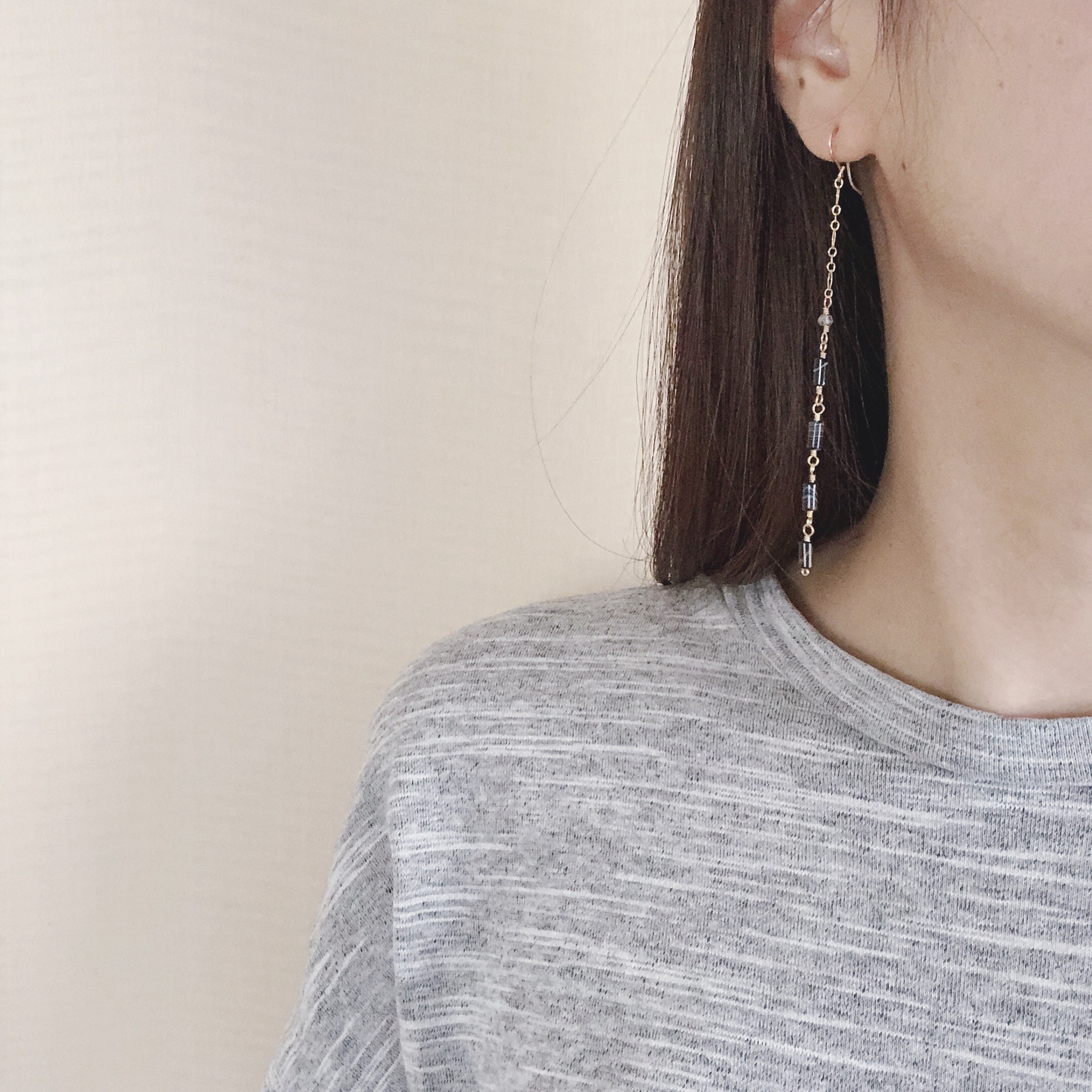 14kgf ストライプオニキス チューブ ロングラインピアス Miela