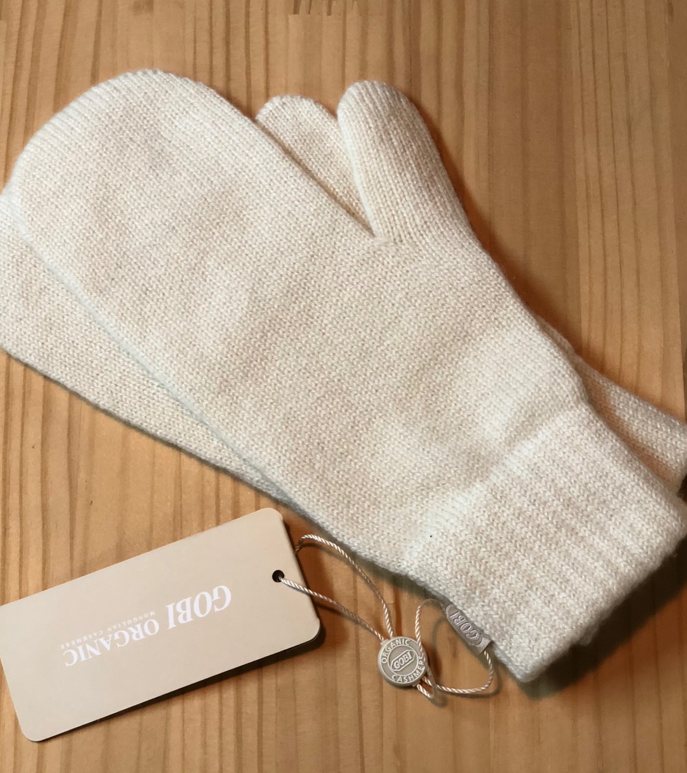 ミトン手袋 カシミヤ「GOBI」 | モンゴル土産 ТИЙМЭЭ ティーム