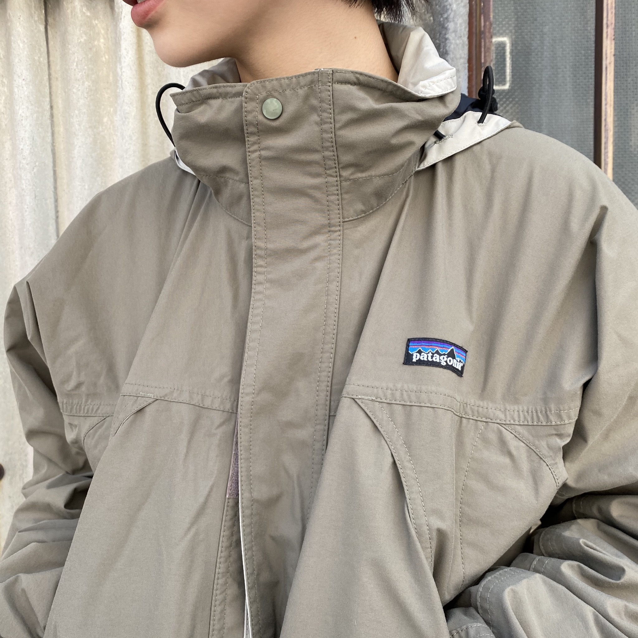 00年製 Patagonia パタゴニア リキッドスカイジャケット マウンテンパーカー 590e Fa00 Gore Tex ゴアテックス フード収納式 ブラウン 茶色 メンズs 古着 アウトドアジャケット Vtg All15 Cave 古着屋 公式 古着通販サイト