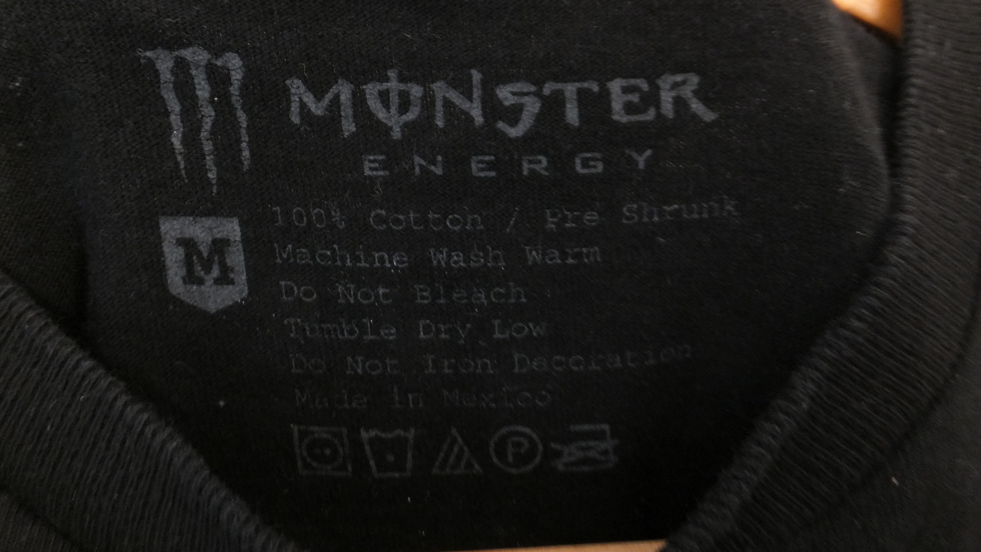 モンスターエナジー Unleash The Beast Tシャツ 黒 両面ロゴプリント サイズ表示m 日本サイズ概ねm相当 企業物古着 Dankeman