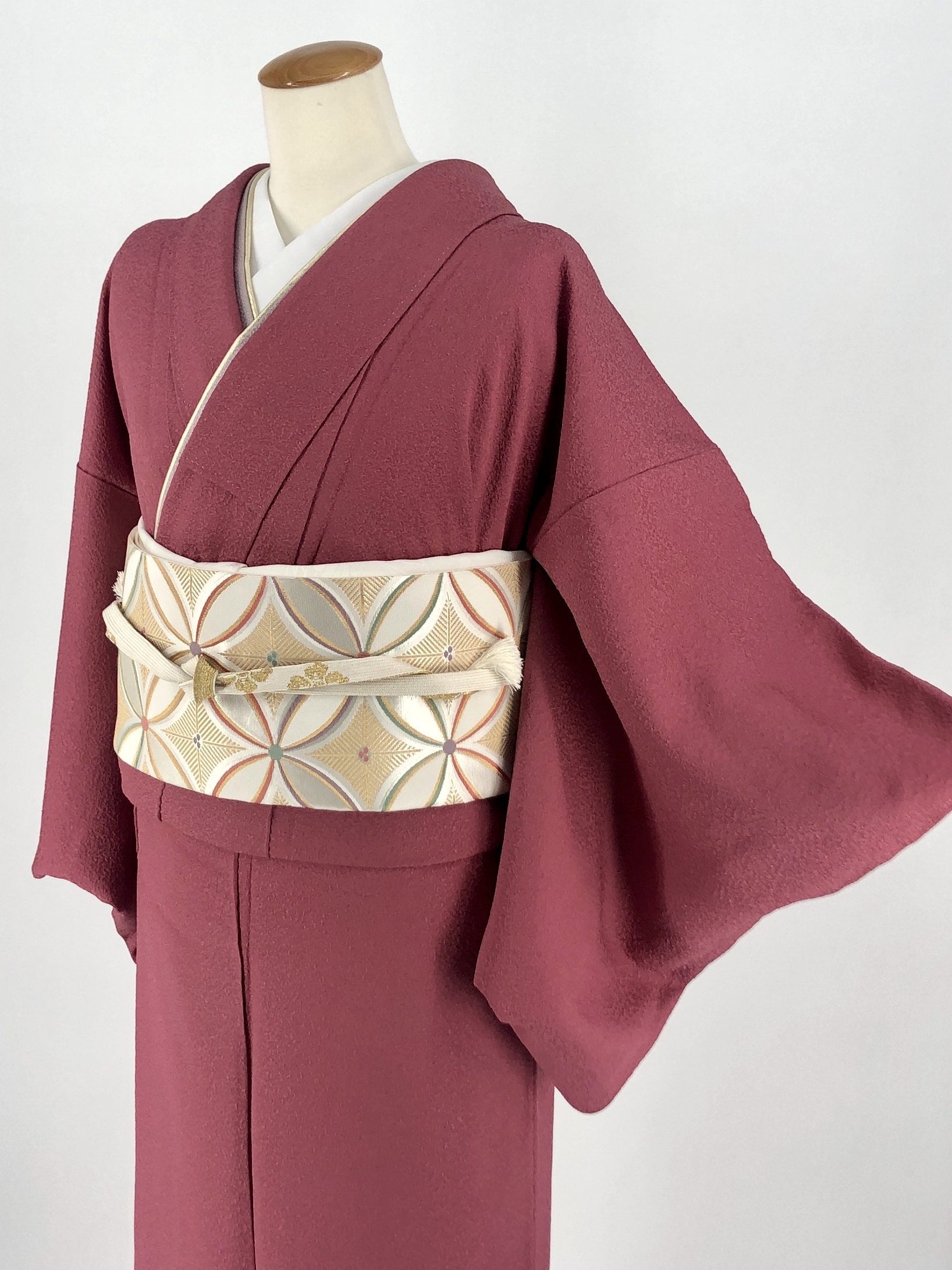 色無地 袷着物 着物 きもの 一つ紋 ママ着物 入学式 卒業式 お宮参り 仕立て上がり 送料無料 リサイクル着物 中古 身丈161 5cm 裄丈63cm Vintage Kimono 花葉屋