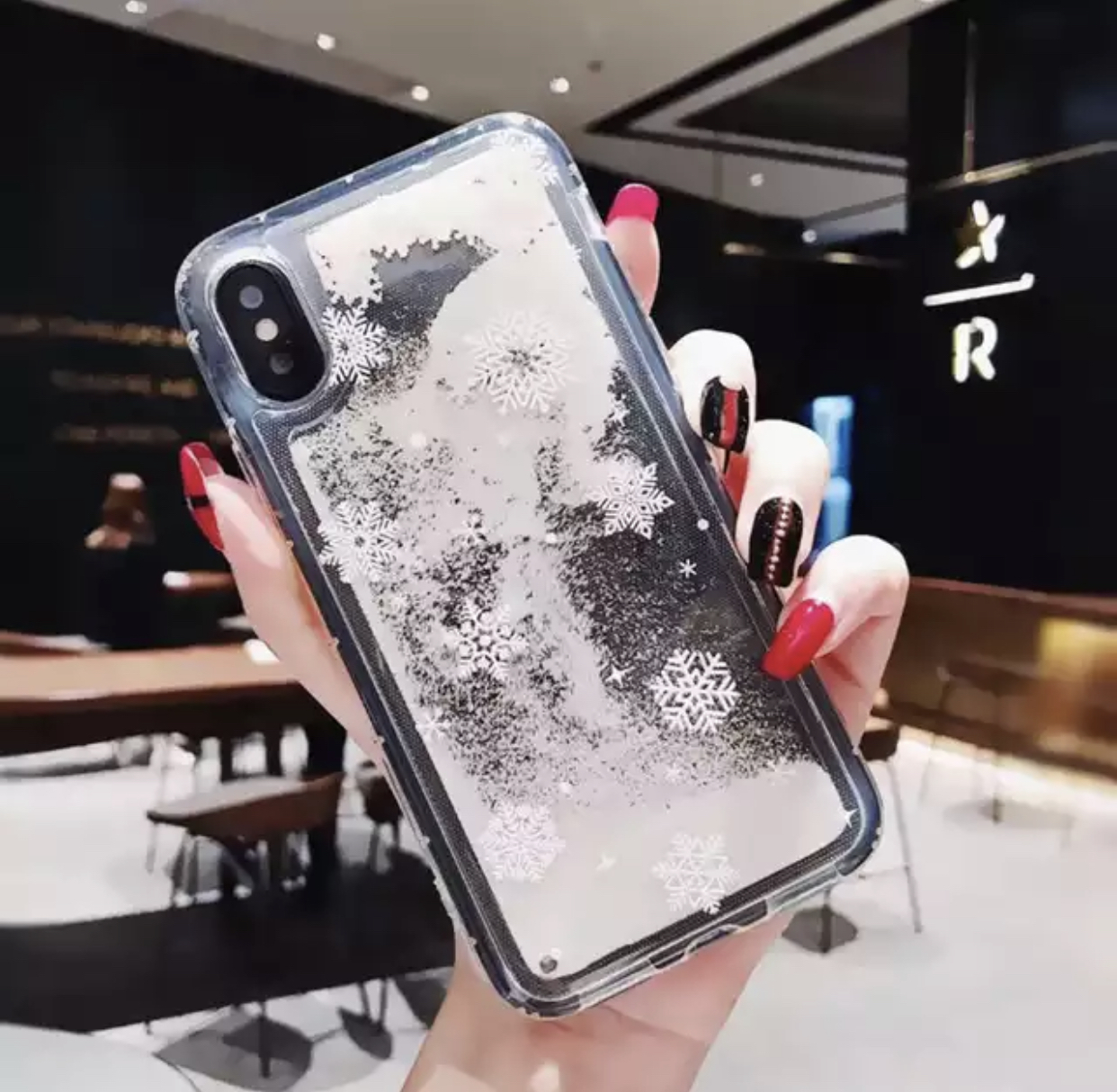 送料無料 Iphone11対応 クリスマス 雪の結晶 冬 キラキラ グリッター Iphoneケース スマホケース おしゃれ 最新 シンプル シリコン La Preference