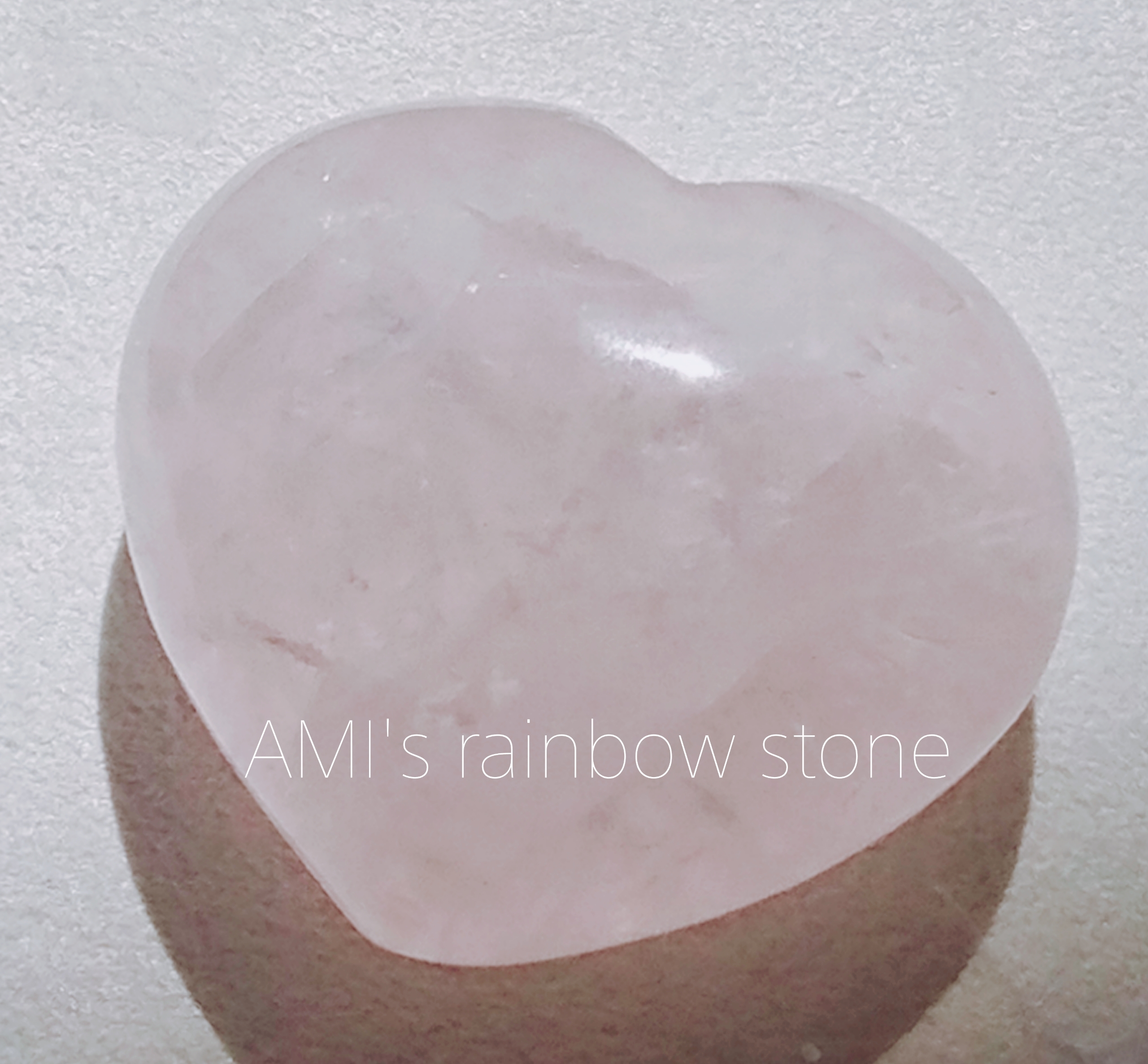 虹入り ハート型 ローズクォーツ ピンク水晶 Bタイプ 天然石 Ami S Rainbow Stone