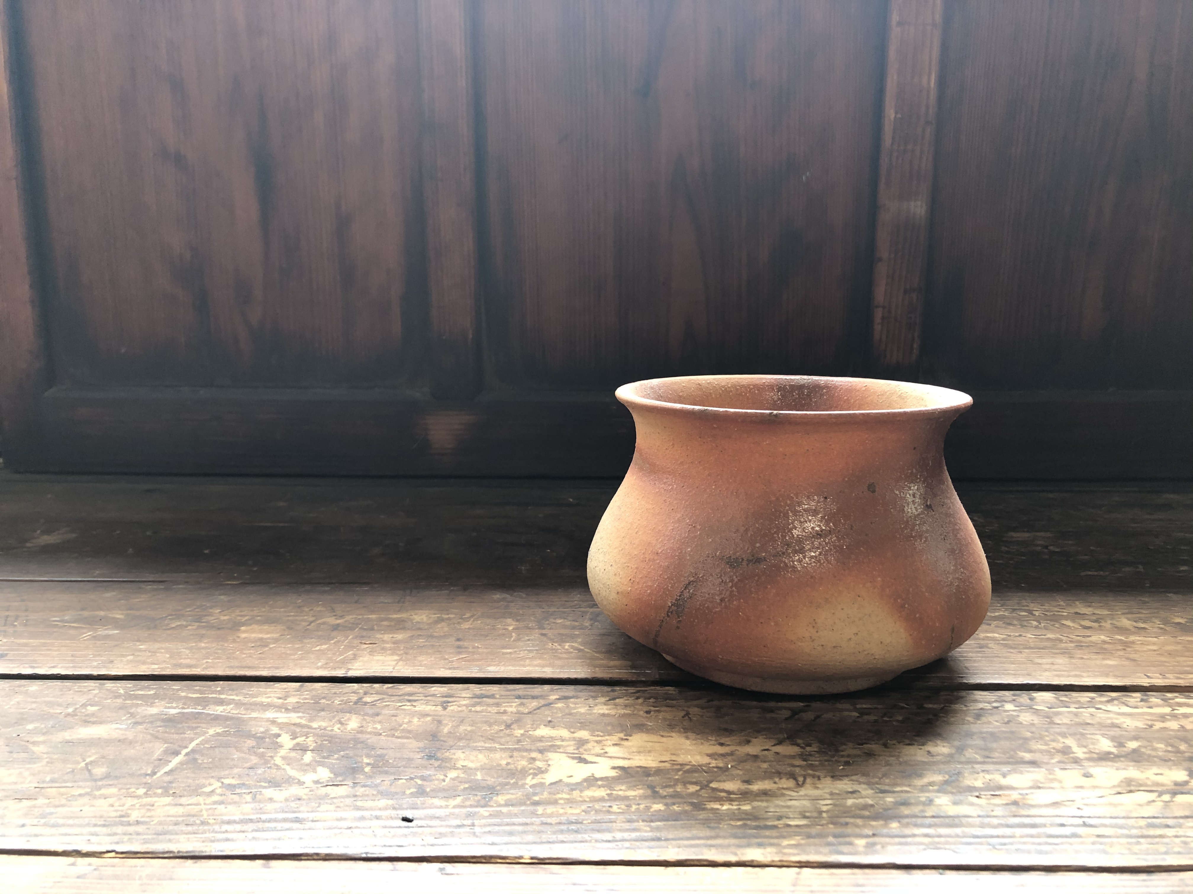 古い陶器の花瓶 緋 フラワーベース 骨董品 ビンテージ アンティーク 古道具 Plants Maru ー 多肉植物 サボテン 園芸グッズのお店 ー