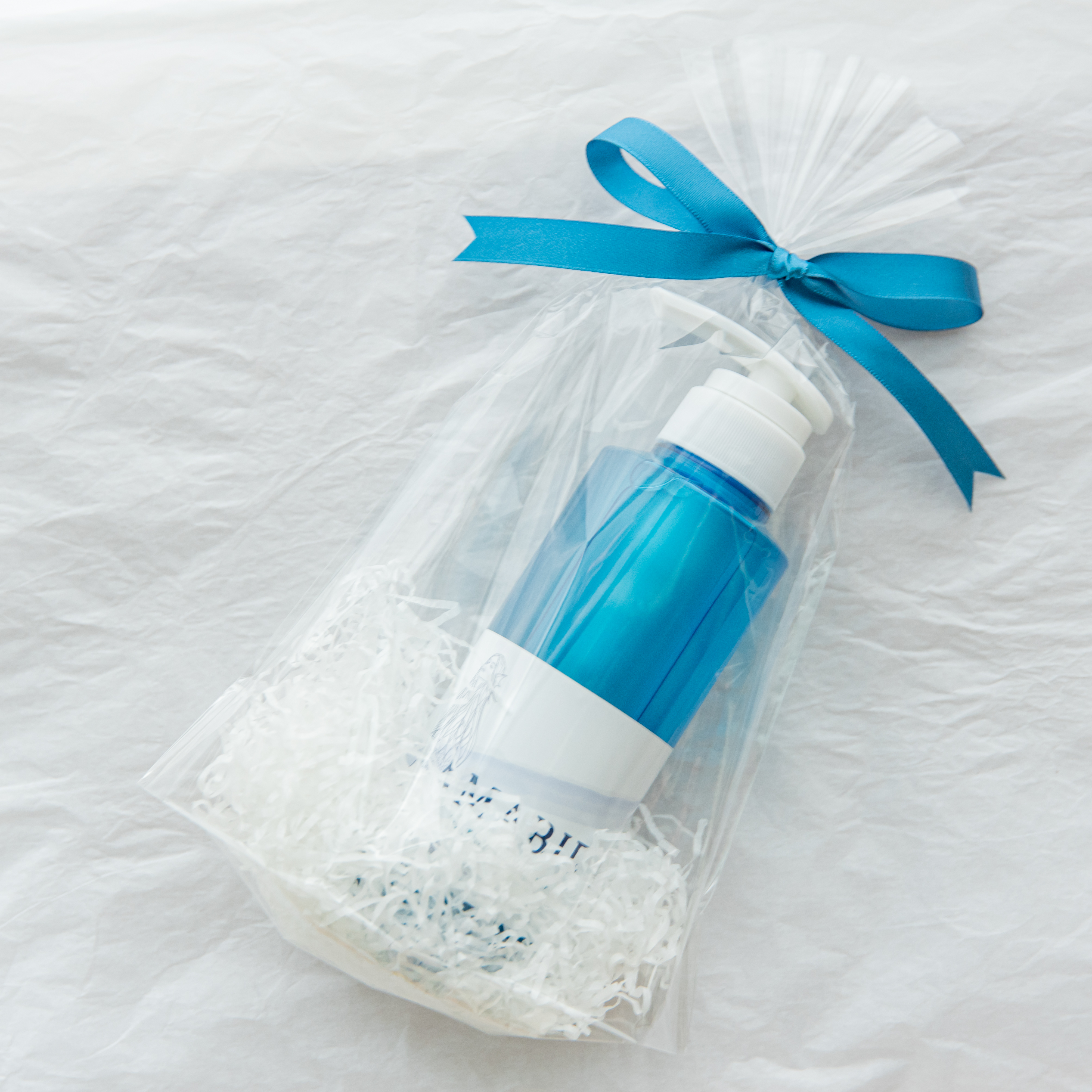 夏のギフトに 極寒 クールミントシャンプー Amabie アマビエ 300ml ラッピングギフト 消臭効果や育毛効果 アンチエイジング効果も期待できる弱酸性のアミノ酸系ノンシリコン冷やしシャンプー お誕生日プレゼントやご結婚 ご出産のお祝いの贈り物 ご結婚式の