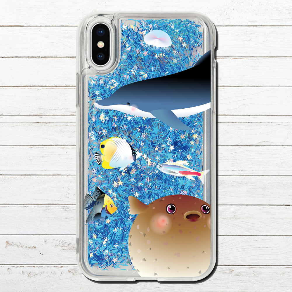 Iphoneケース イラスト 動物 グリッター ケース セール Iphonexs X かわいい 海 イルカ 熱帯魚 おしゃれ Iphone6 6s 7 8 Iphoneシリーズのみ対応 Iphoneplus非対応 タイトル 煌めく海の中で Iphoneケース Tシャツ メンズ スマホケース レディース Etc 雑貨屋